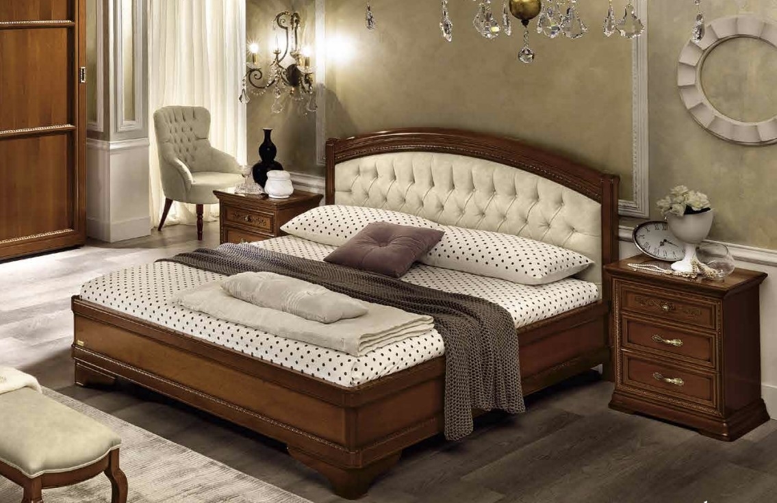 Torriani Giorgione Capitonne Fabric/Wood Bed, King Size