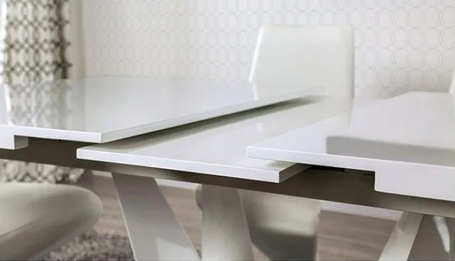 Zain Wood Extendable Dining Set
