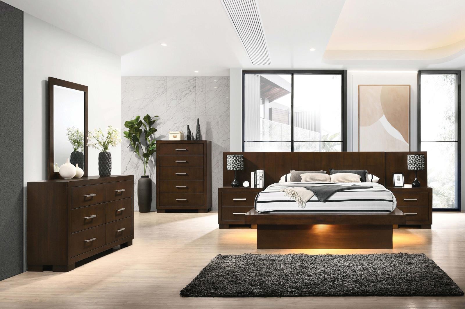 Jessica Wood Platform Bed w/Rail Seating, Eastern King Size