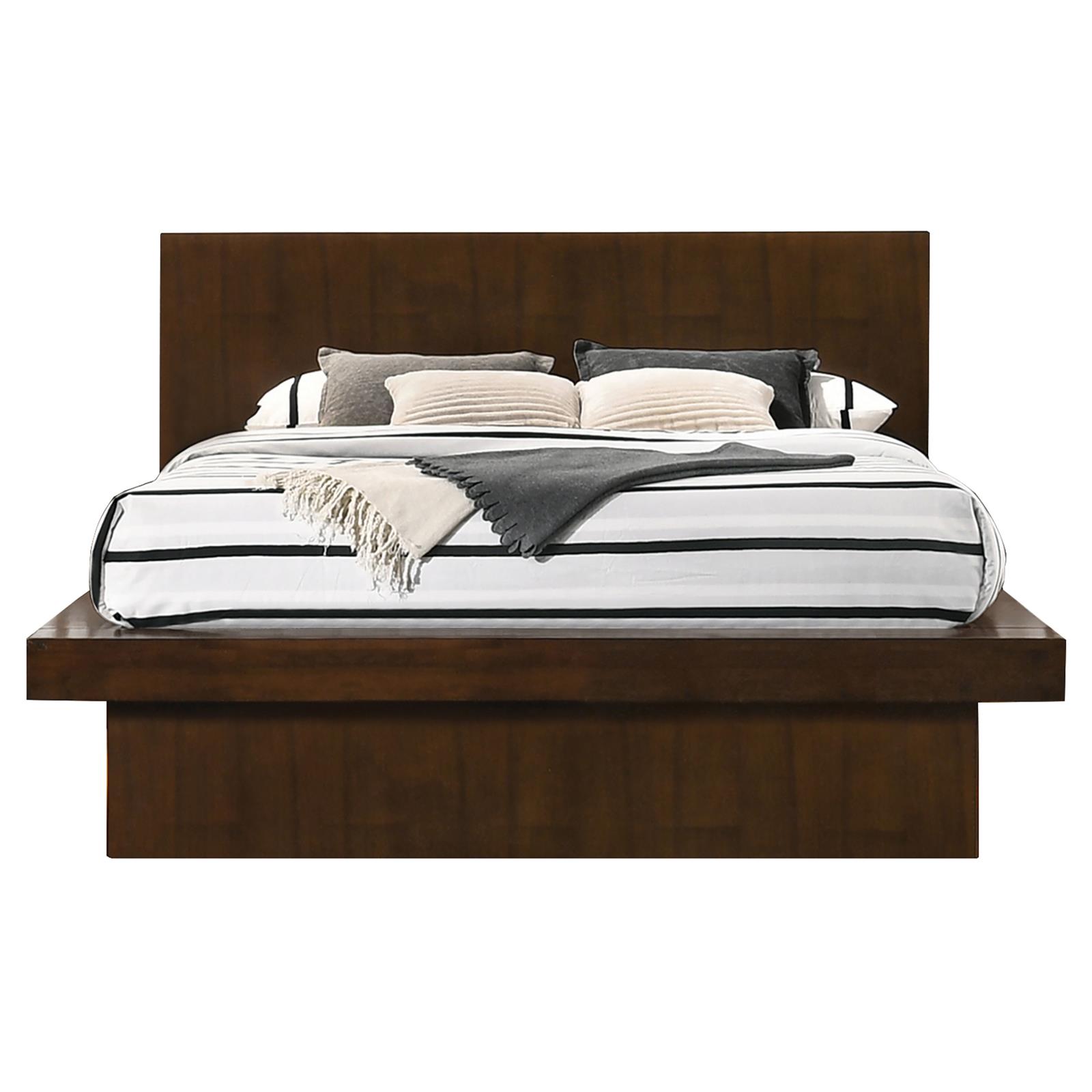 Jessica Wood Platform Bed w/Rail Seating, California King Size