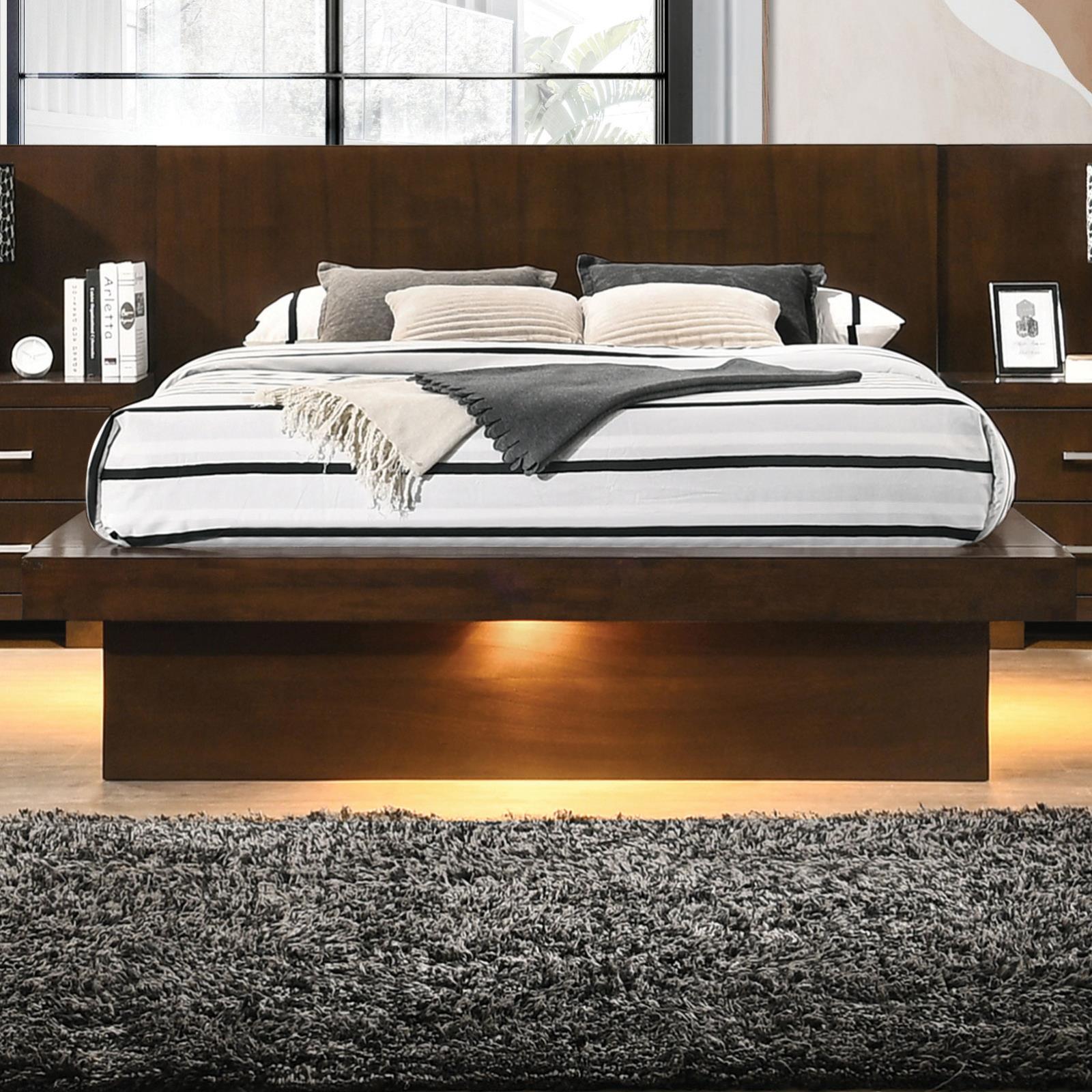 Jessica Wood Platform Bed w/Rail Seating