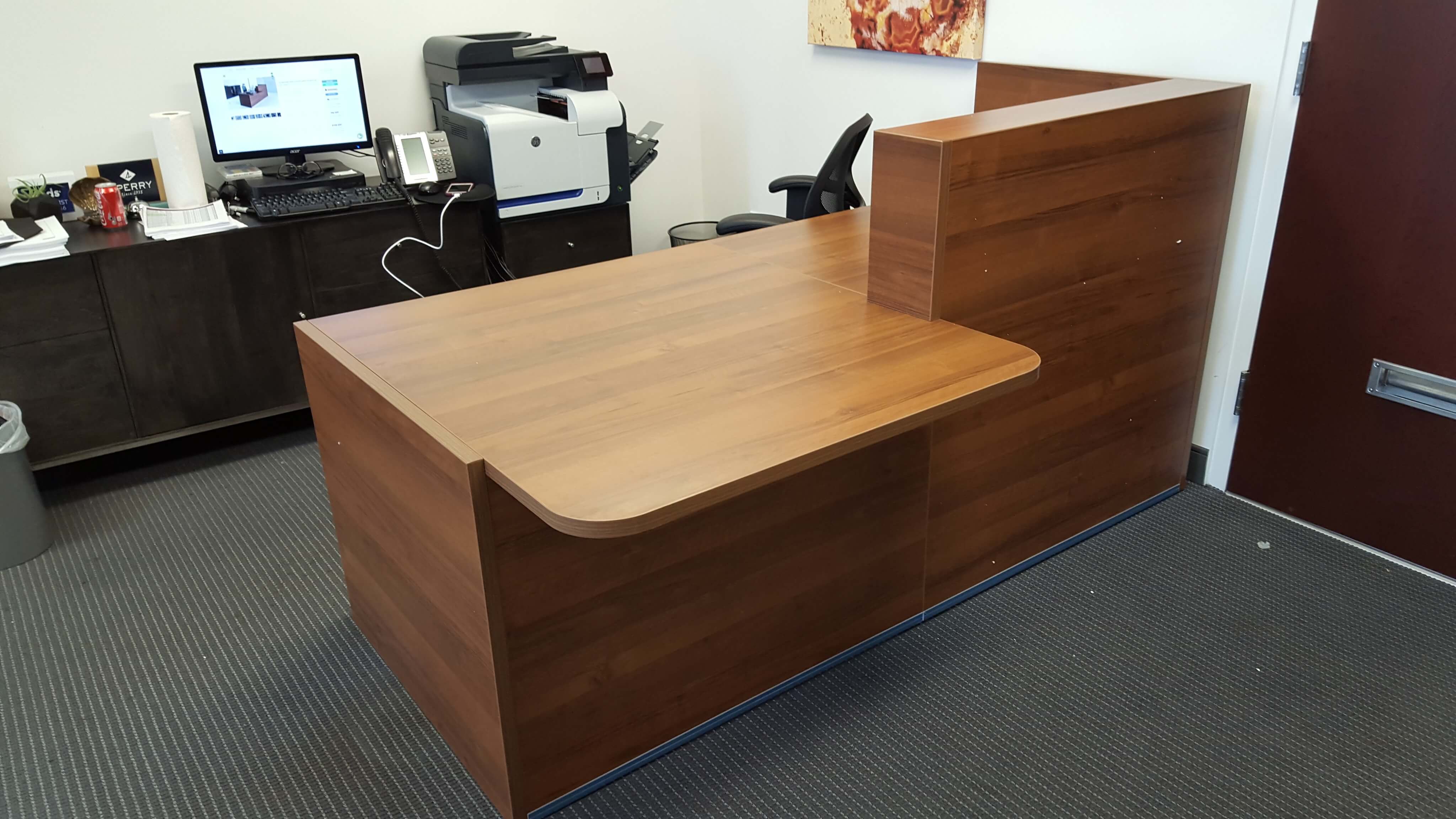 Tera Straight Reception Desk w/Counter Top