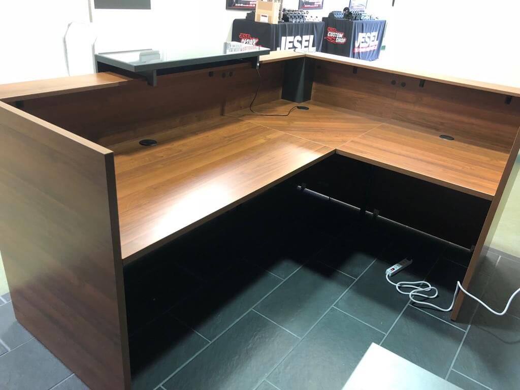 Tera Customizable Reception Desk
