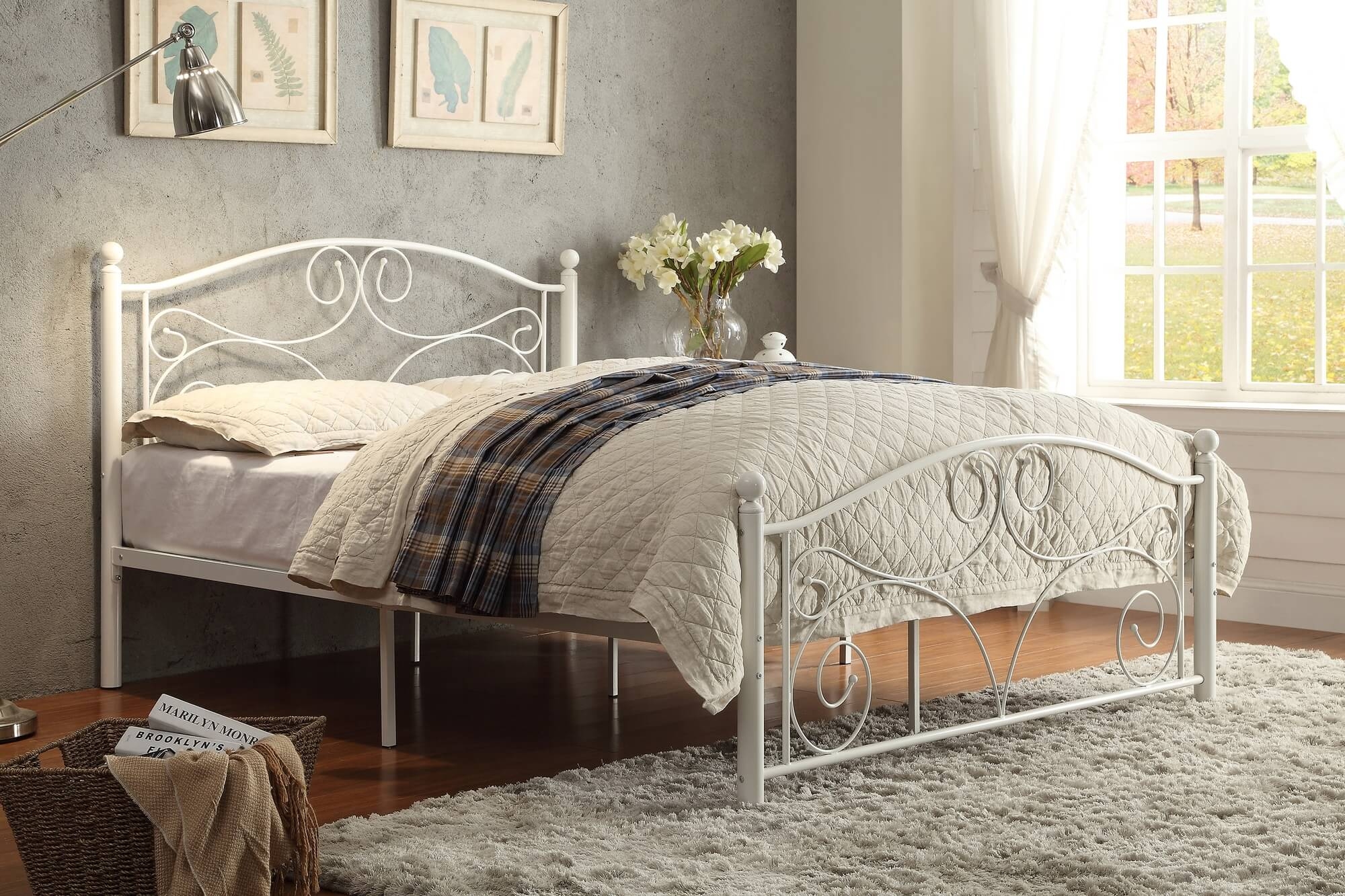 Pallina Metal Platform Bed, Full Size
