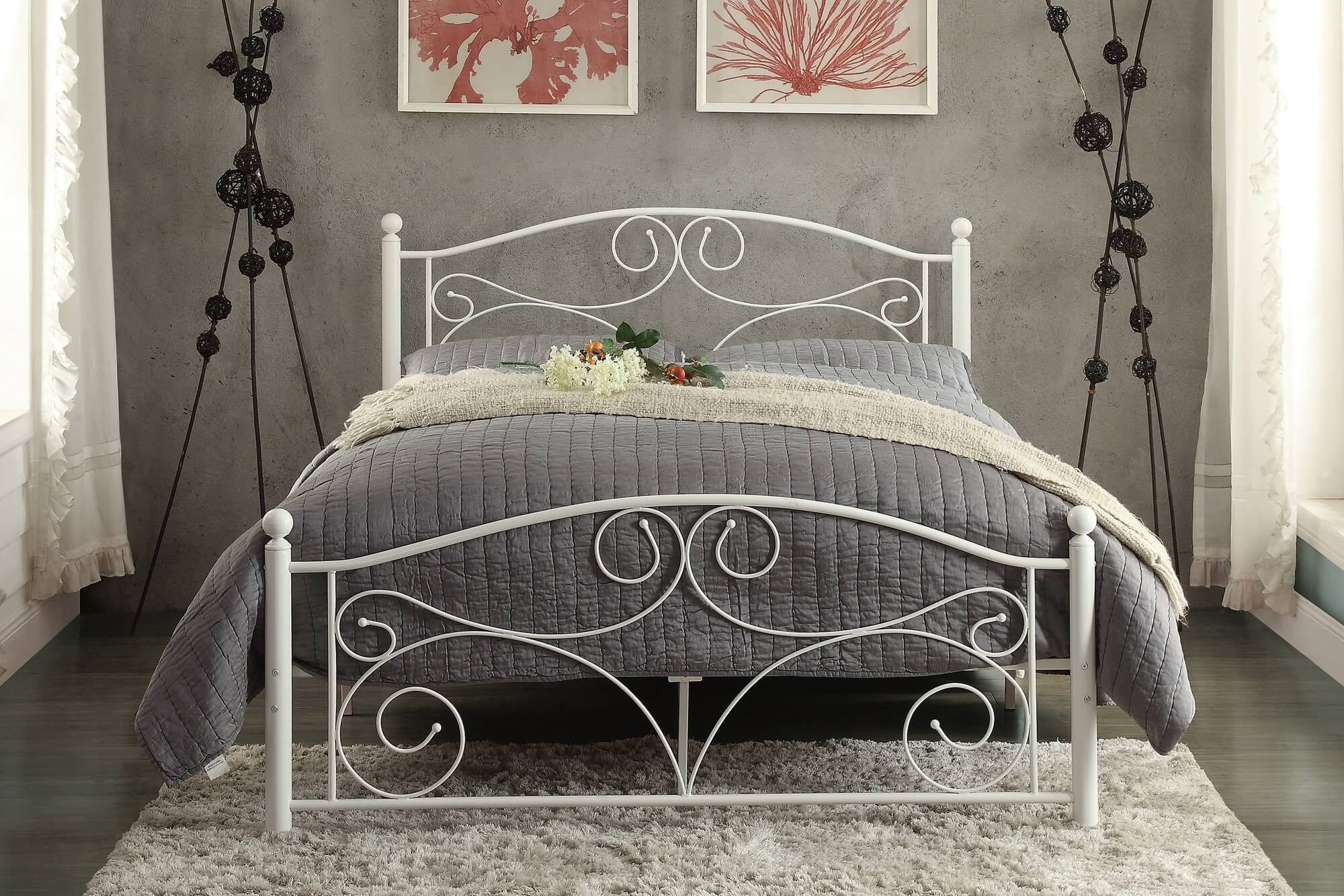Pallina Metal Platform Bed, Full Size