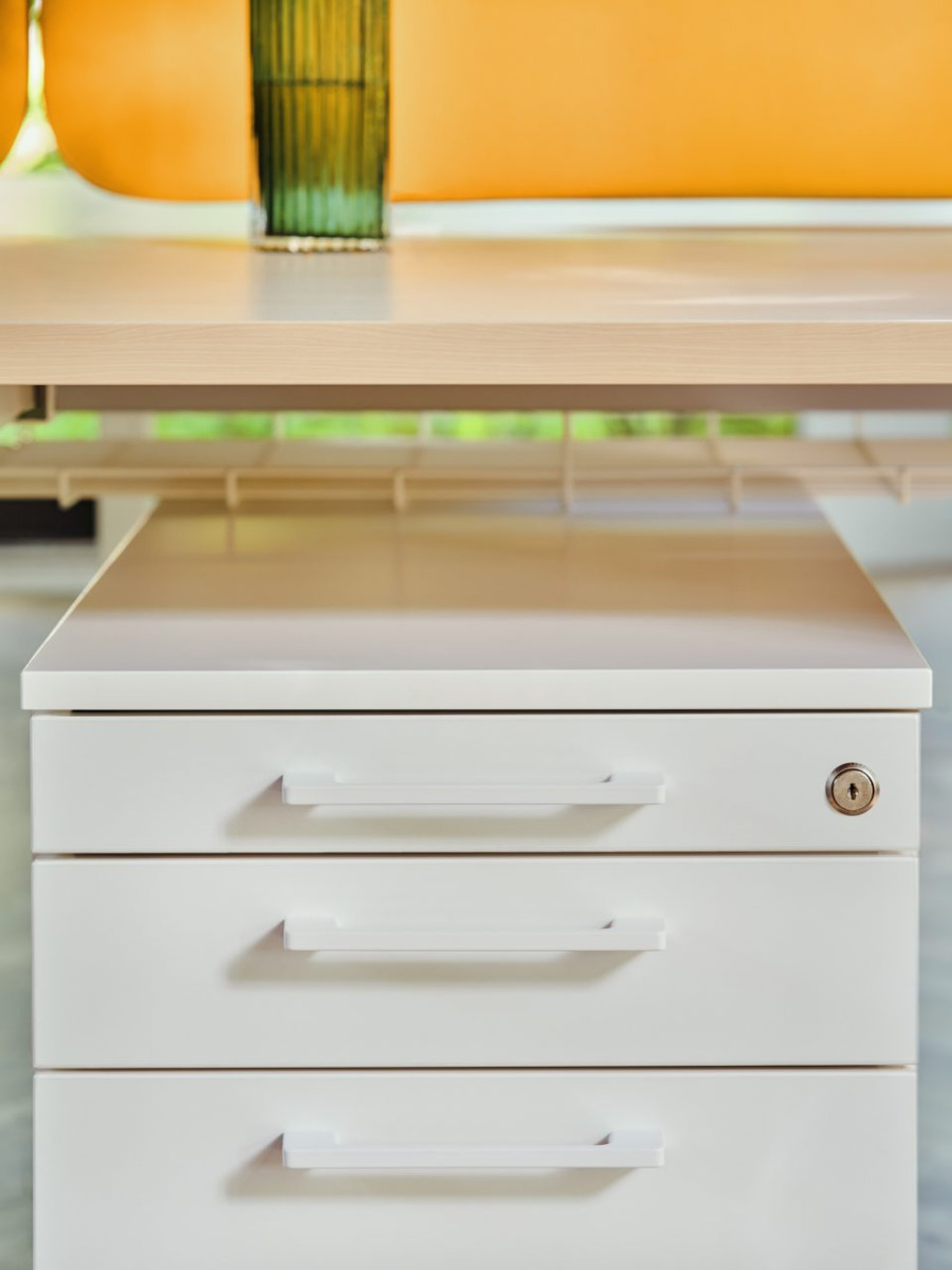 Standard Office Lockable Mobile Pedestal w/File Drawer & Pencil Tray