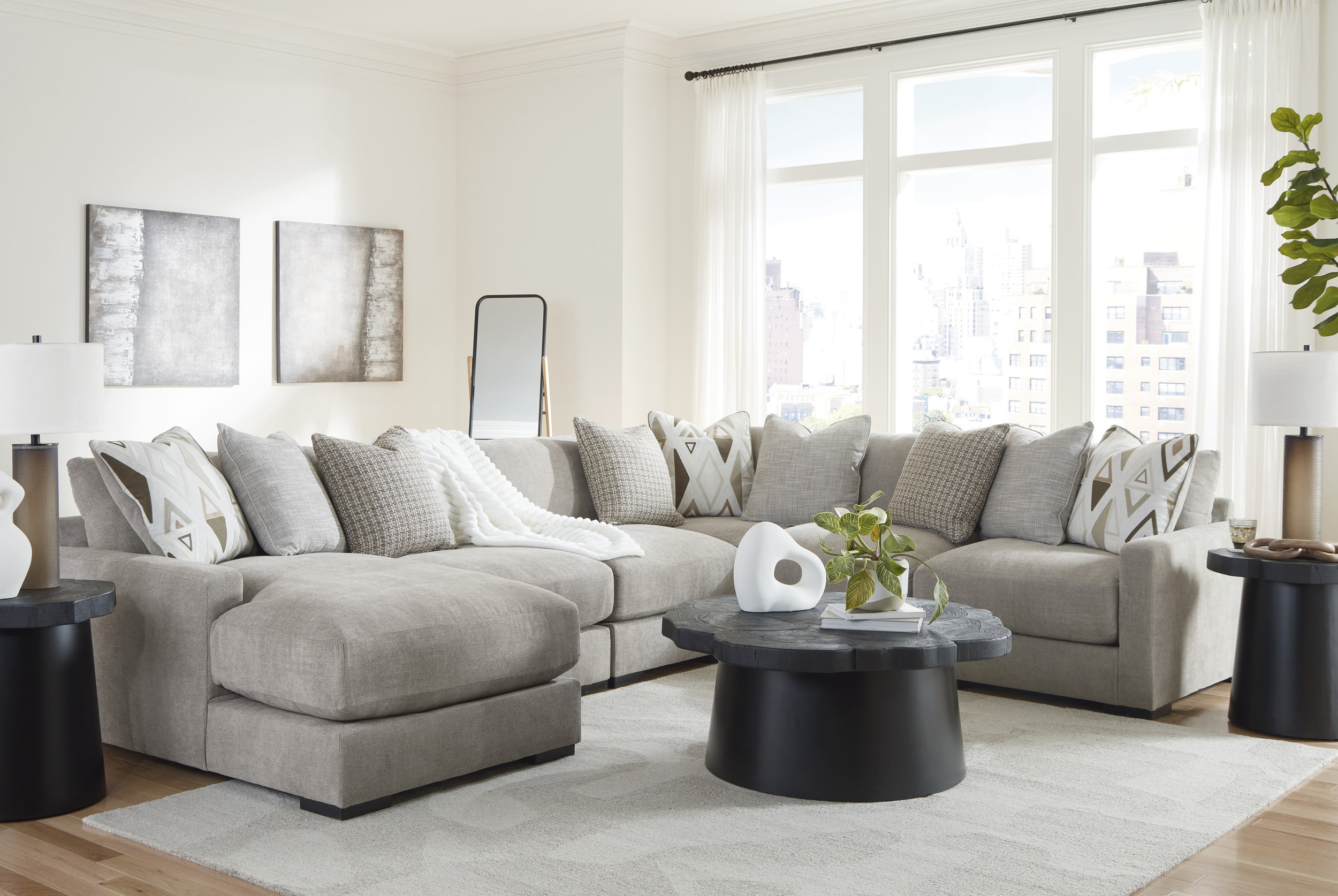 Aslan Court 6-piece Sectional With Chaise