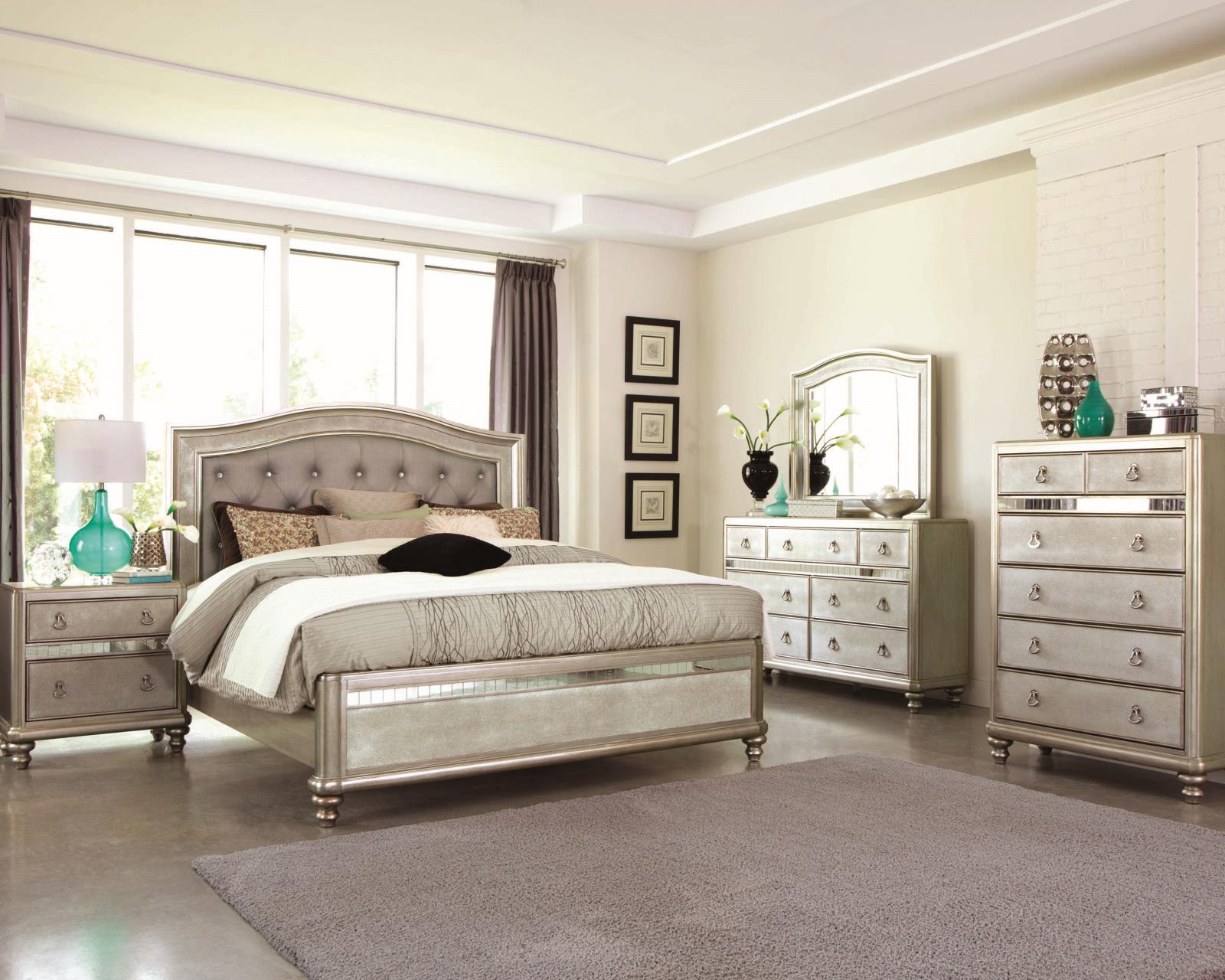 Bling Game Wood Nightstand w/2 Drawers & Dual USB