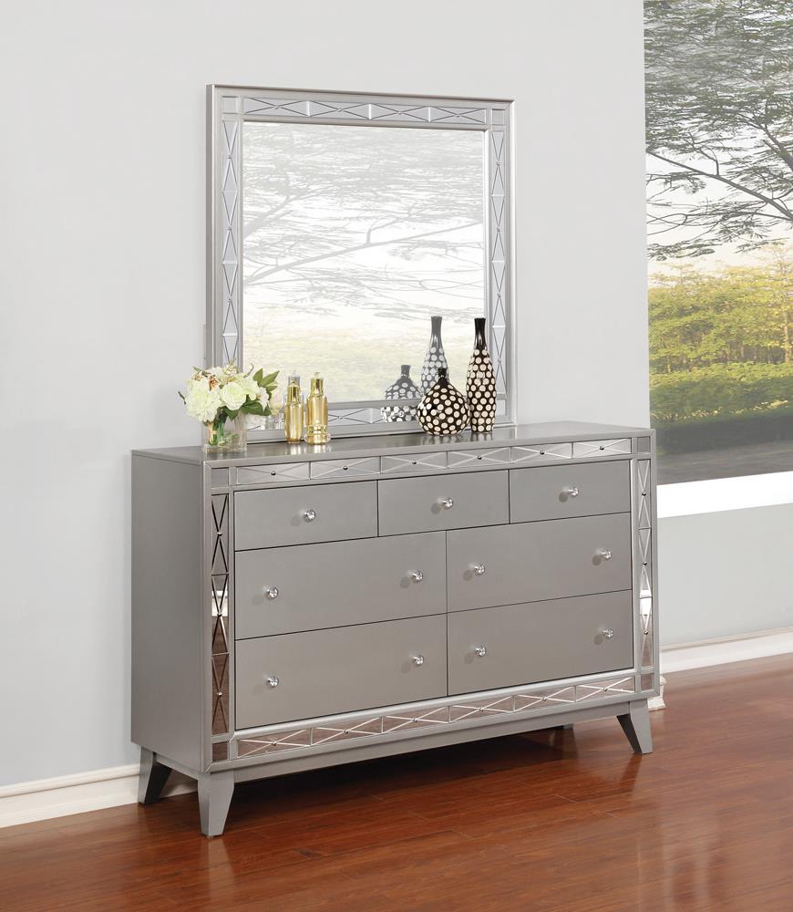 Leighton Wood/Acrylic Dresser w/7 Drawers