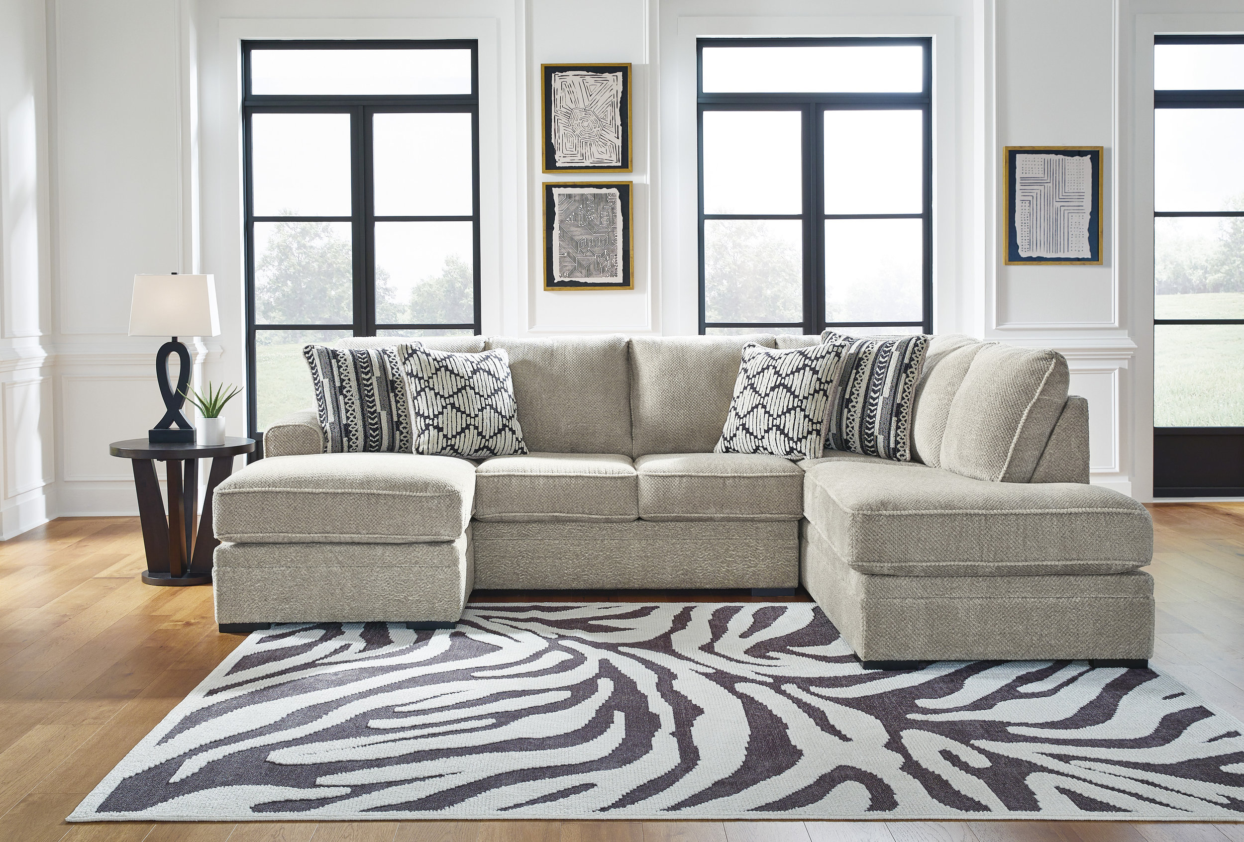 Calnita Fabric Right 2-Piece Sectional w/Chaise