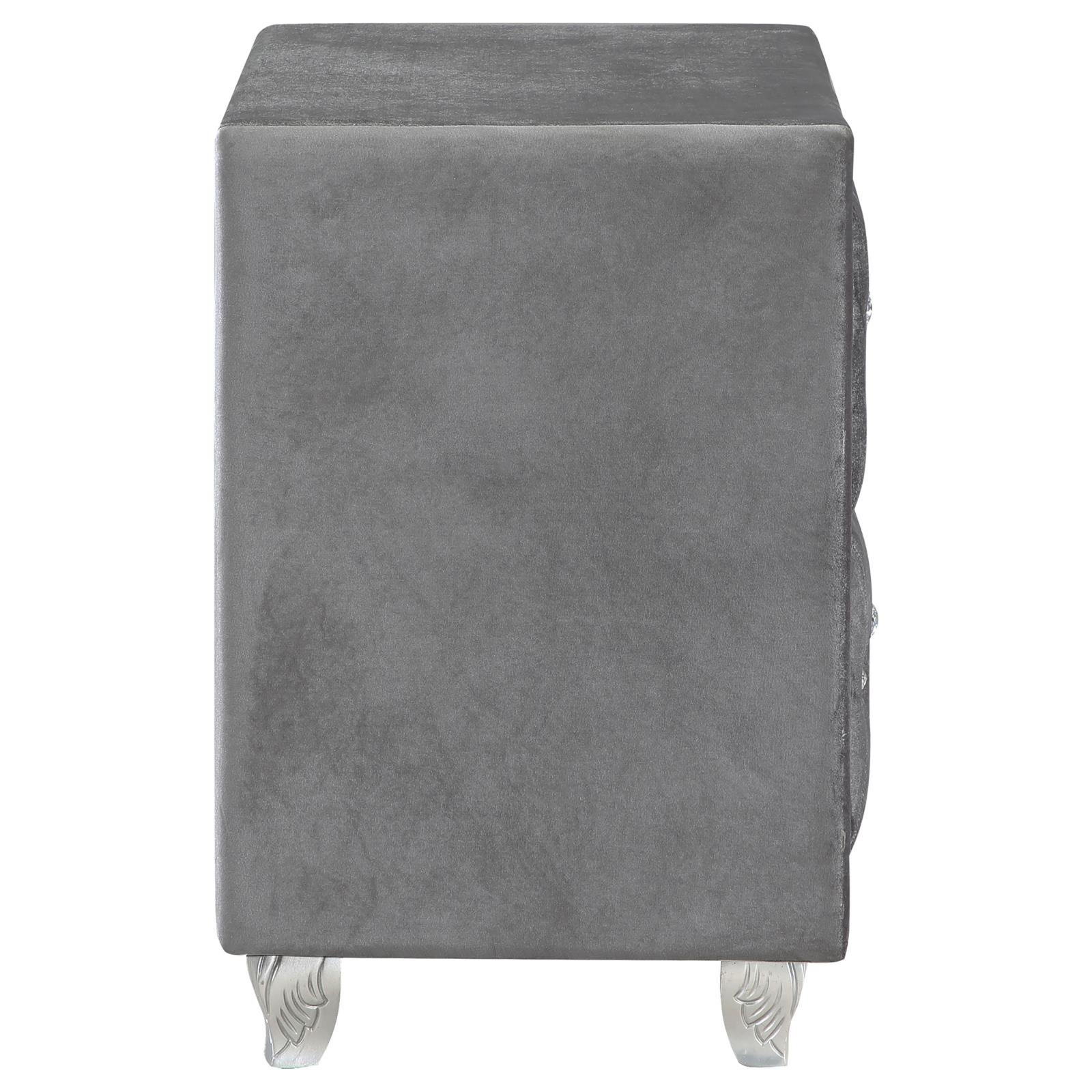 Deanna Velvet Tufted Panel Bedroom Set