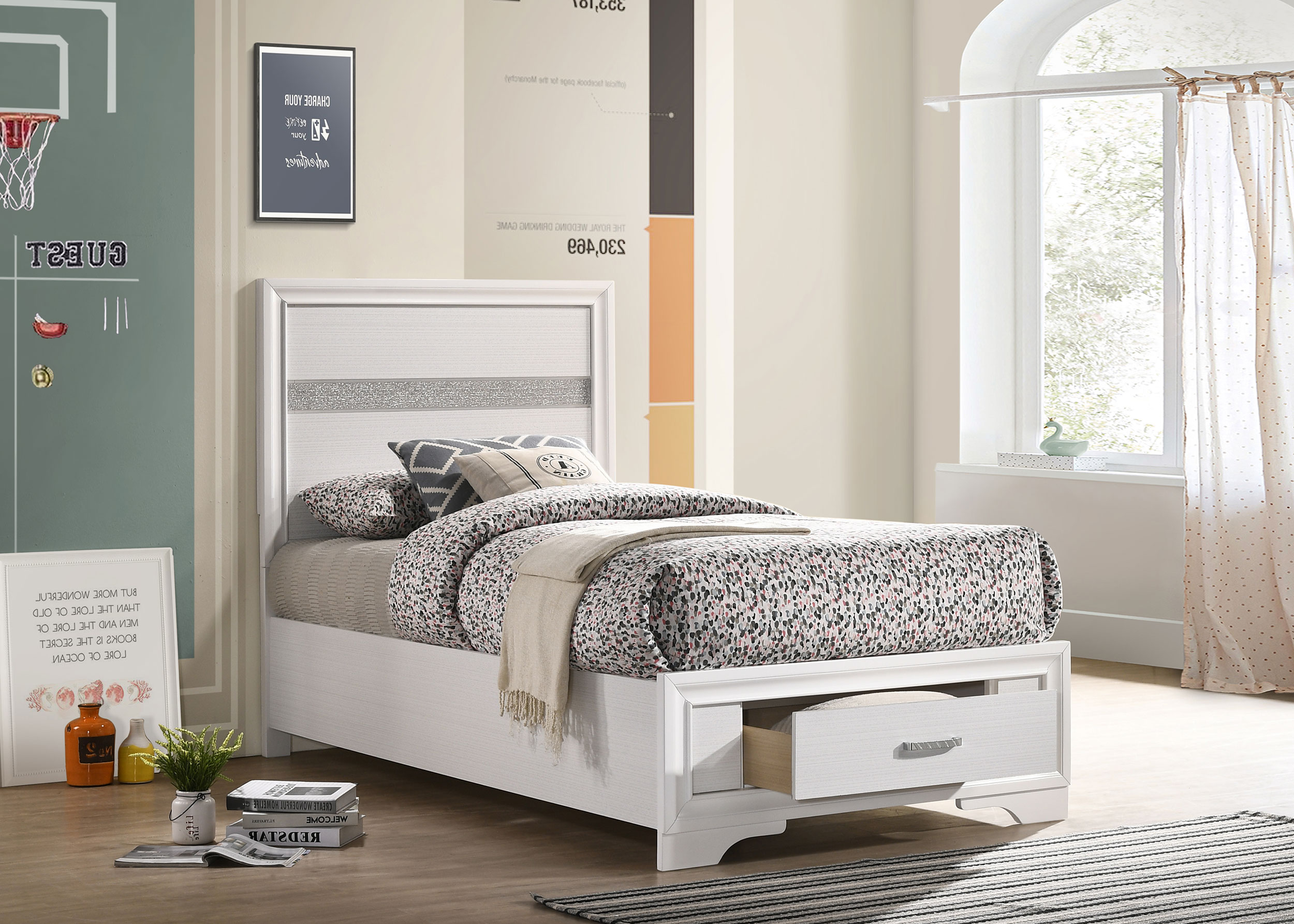 Miranda Wood Platform Storage Bedroom Set