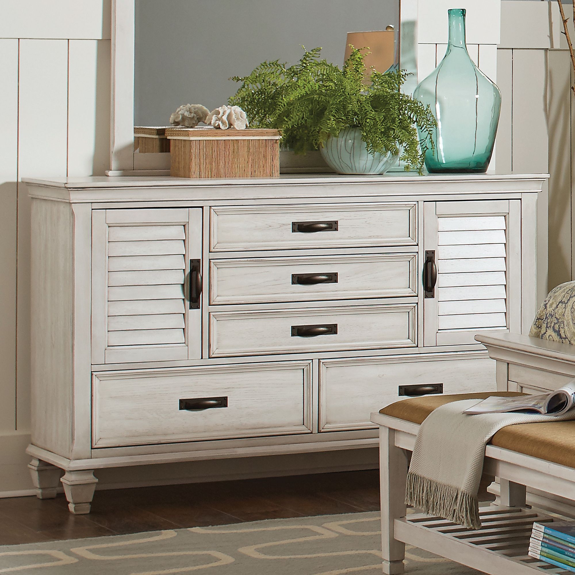 Franco Wood Dresser w/5 Drawers