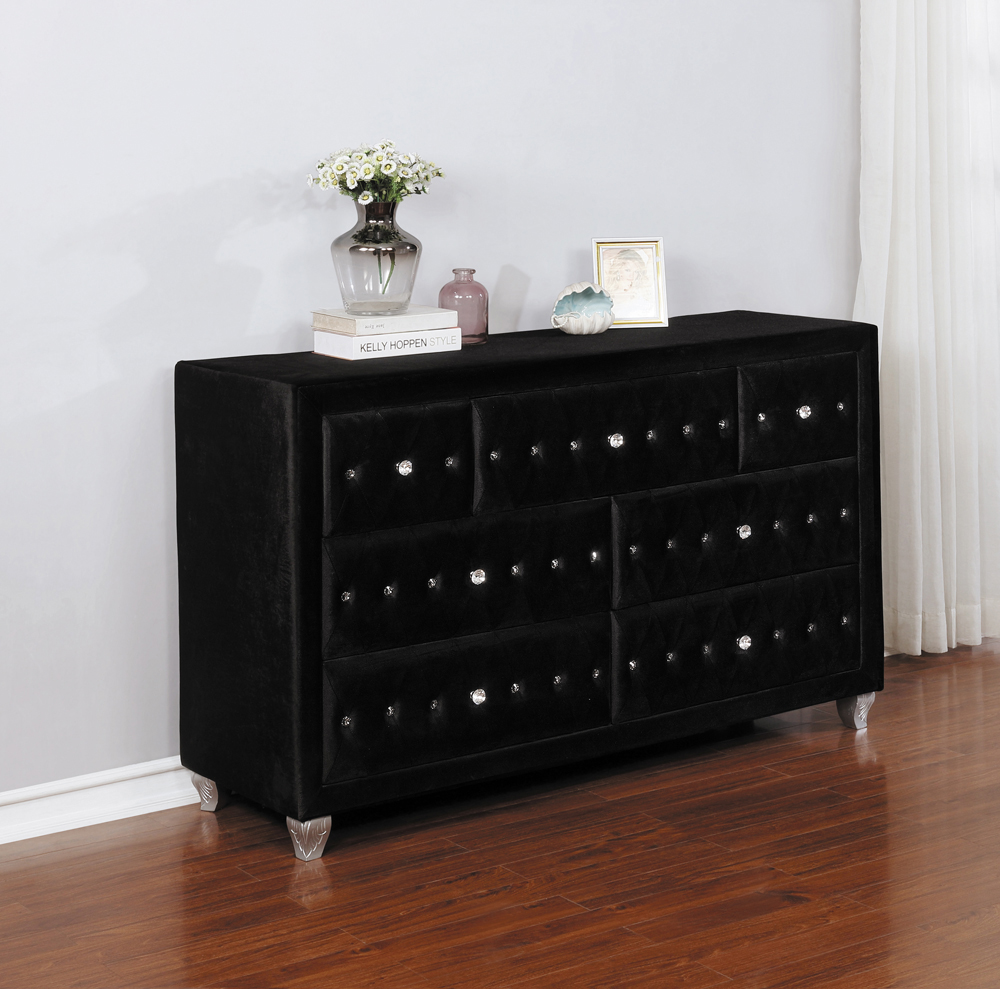 Deanna Velvet Tufted Panel Bedroom Set