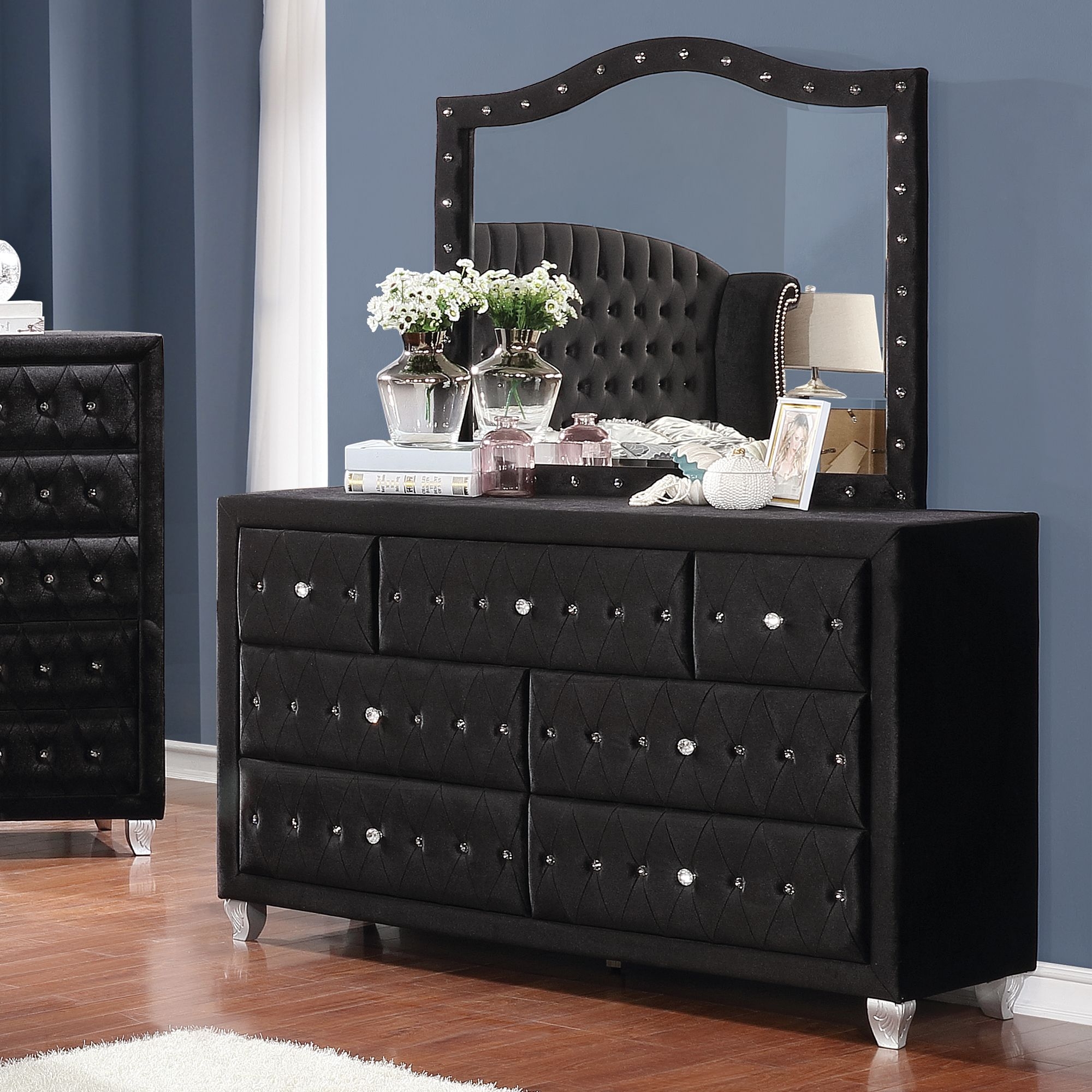 Deanna Velvet Dresser w/7 Drawers