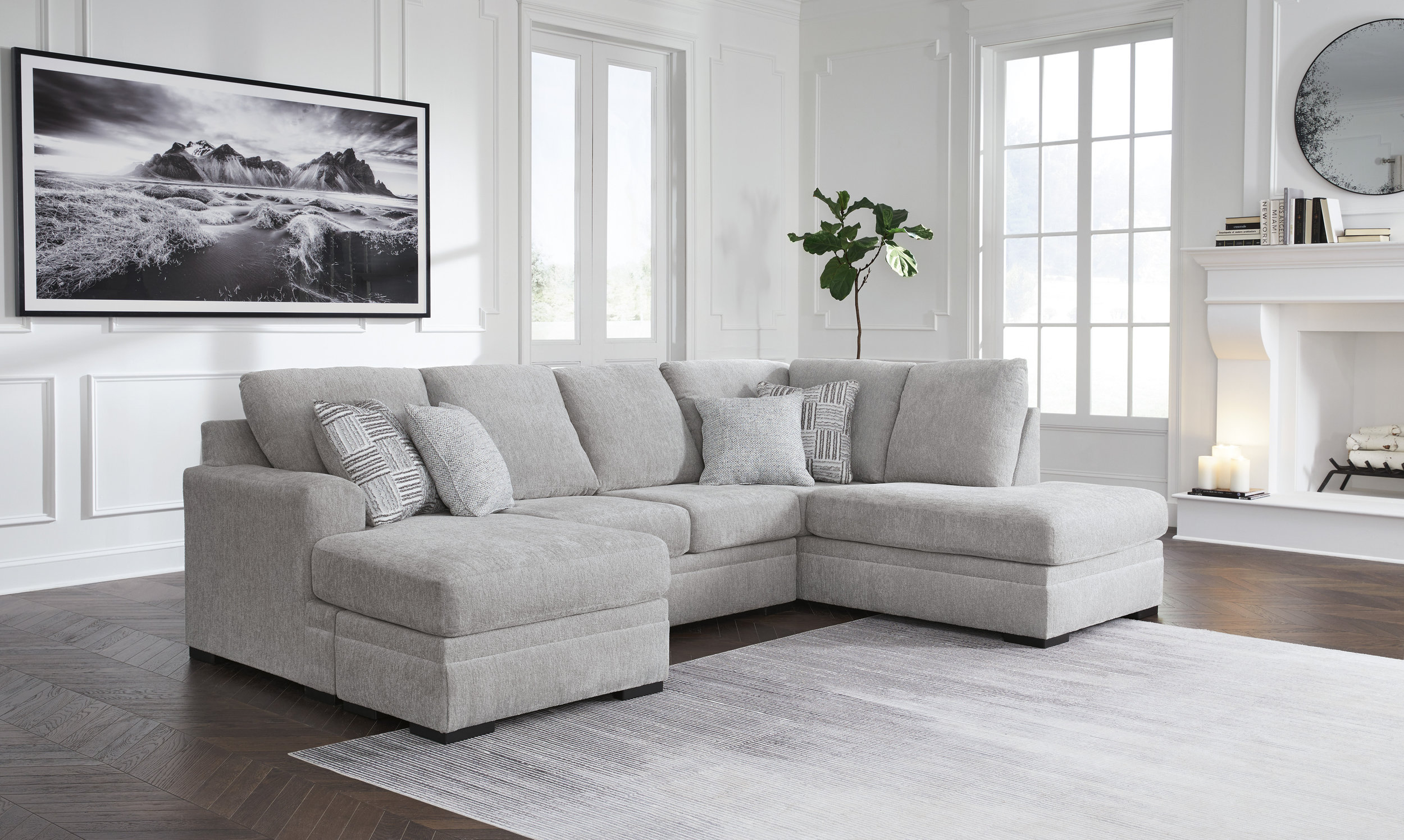 Benchcraft Living Room Gabyleigh 2-Piece Sectional with Chaise