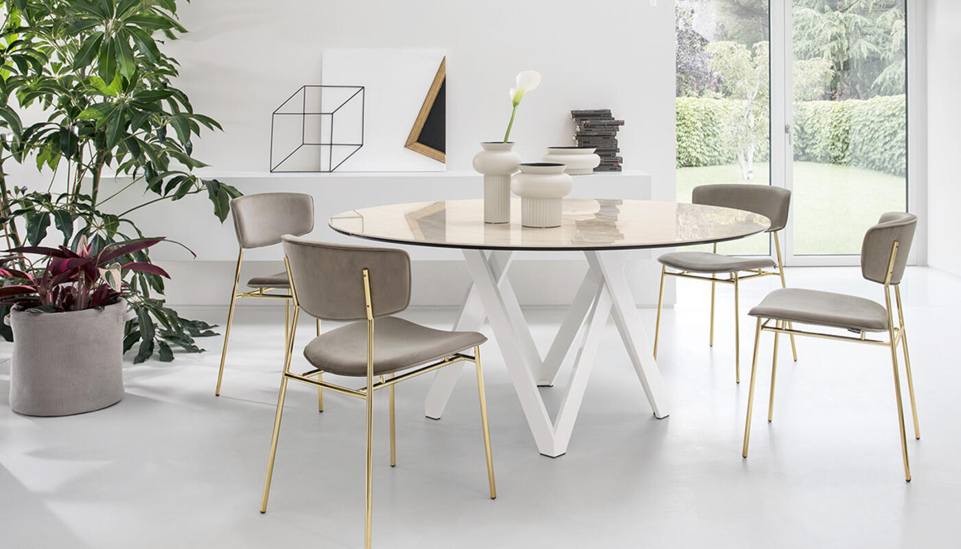 Cartesio W55.1-inch Ceramic/Metal/Wood Customizable Round Dining Table