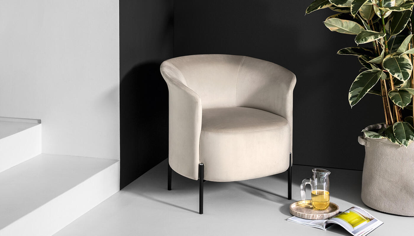 Rendez-Vous Fabric/Metal Customizable Upholstered Lounge Armchair
