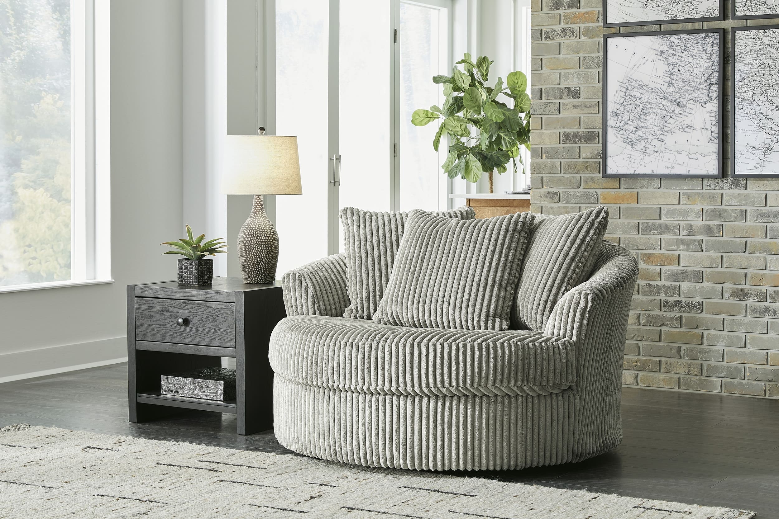 Lindyn Polyester Oversized Swivel Accent Chair