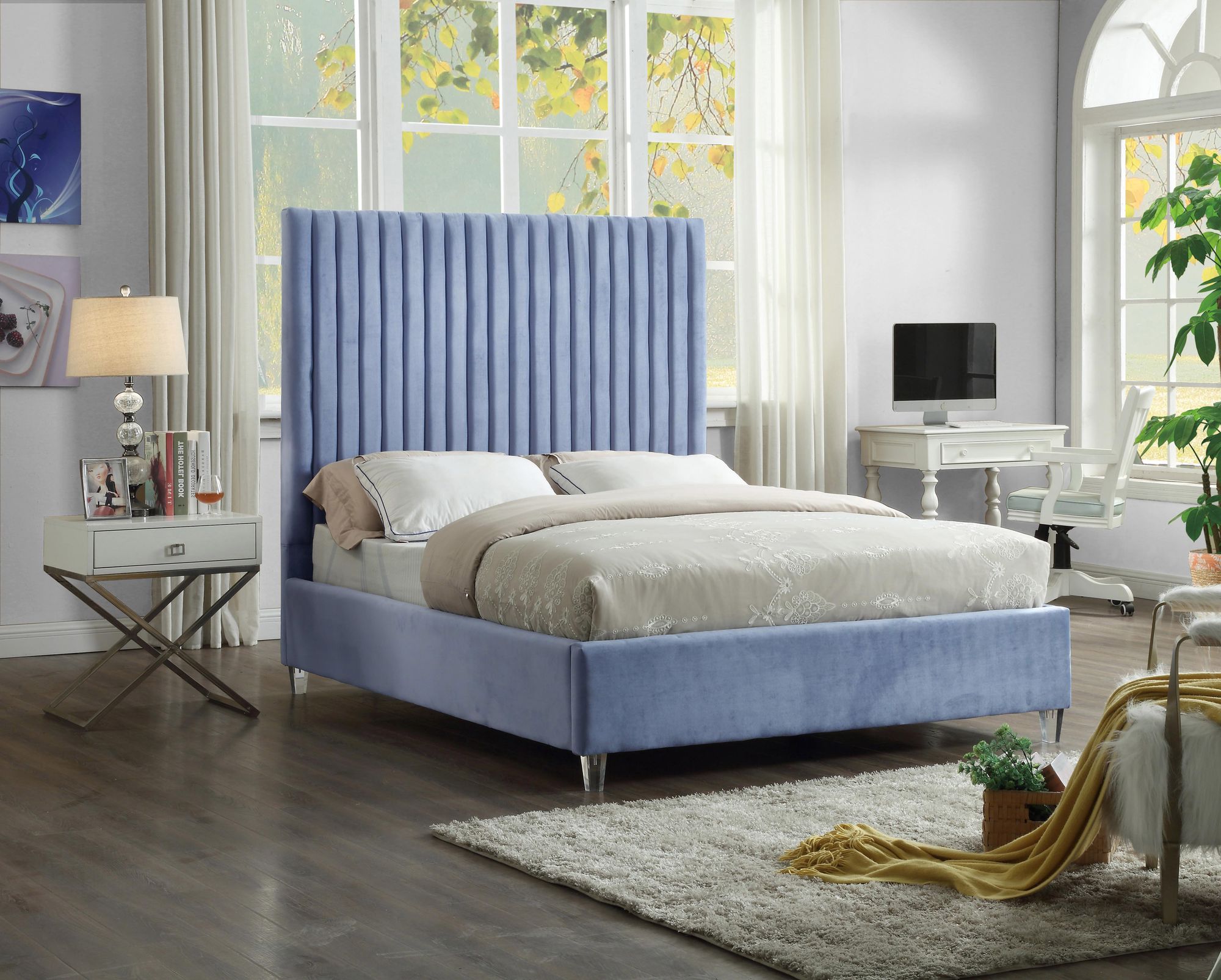 Candace Velvet Full Size Bed