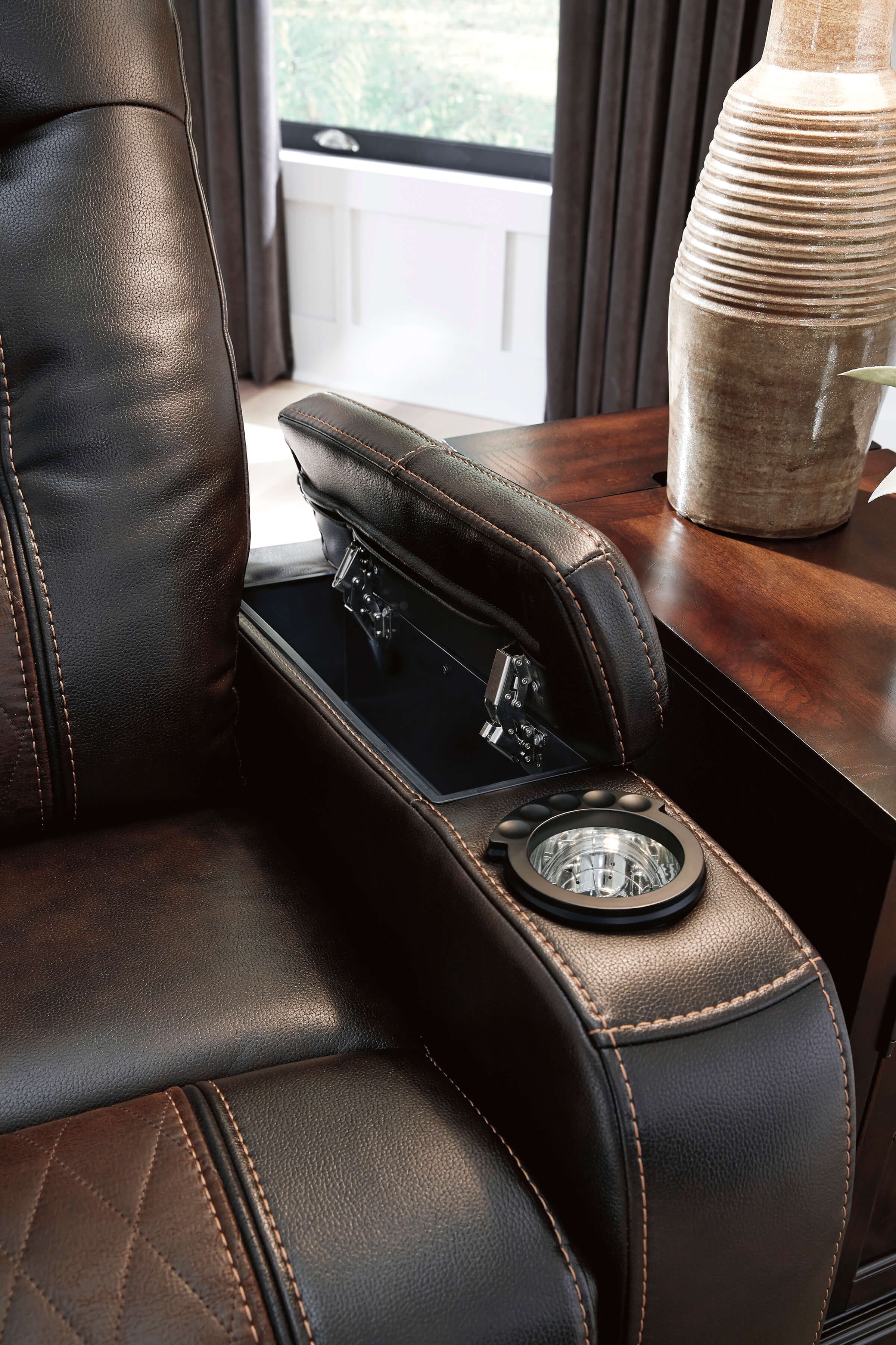 Composer Polyester/PU Power Recliner w/Ambient Blue LED Lighting