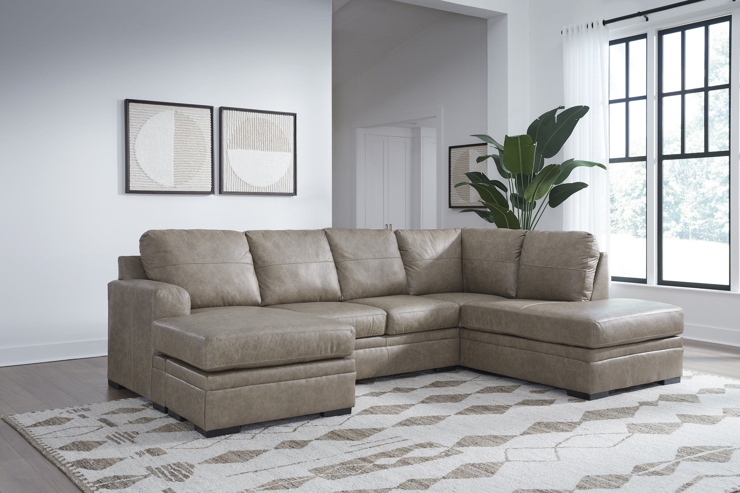 Amuleto Leather Right 2-Piece Sectional w/Chaise