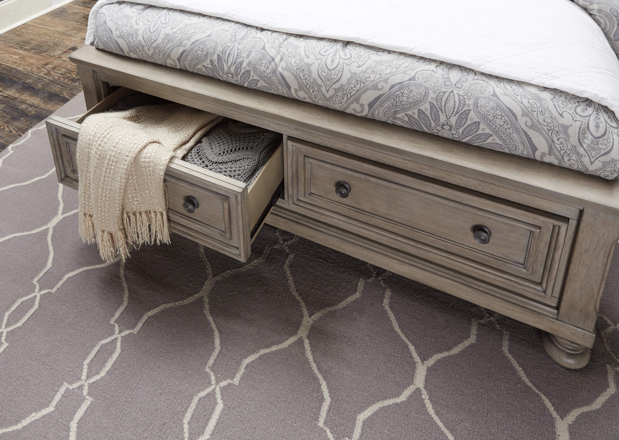 Homelegance - Queen Platform Bed with Footboard Storage