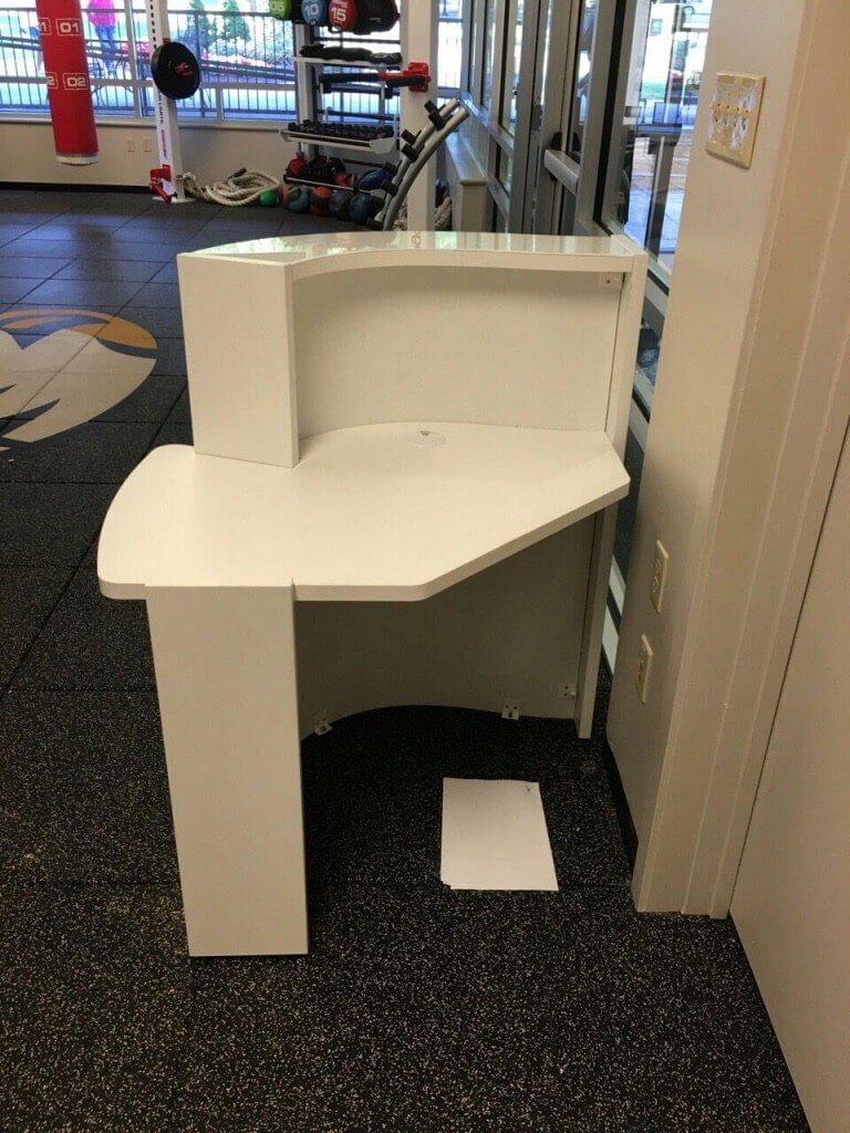 MDD Wave 34-inch Reception Desk With Countertop Table