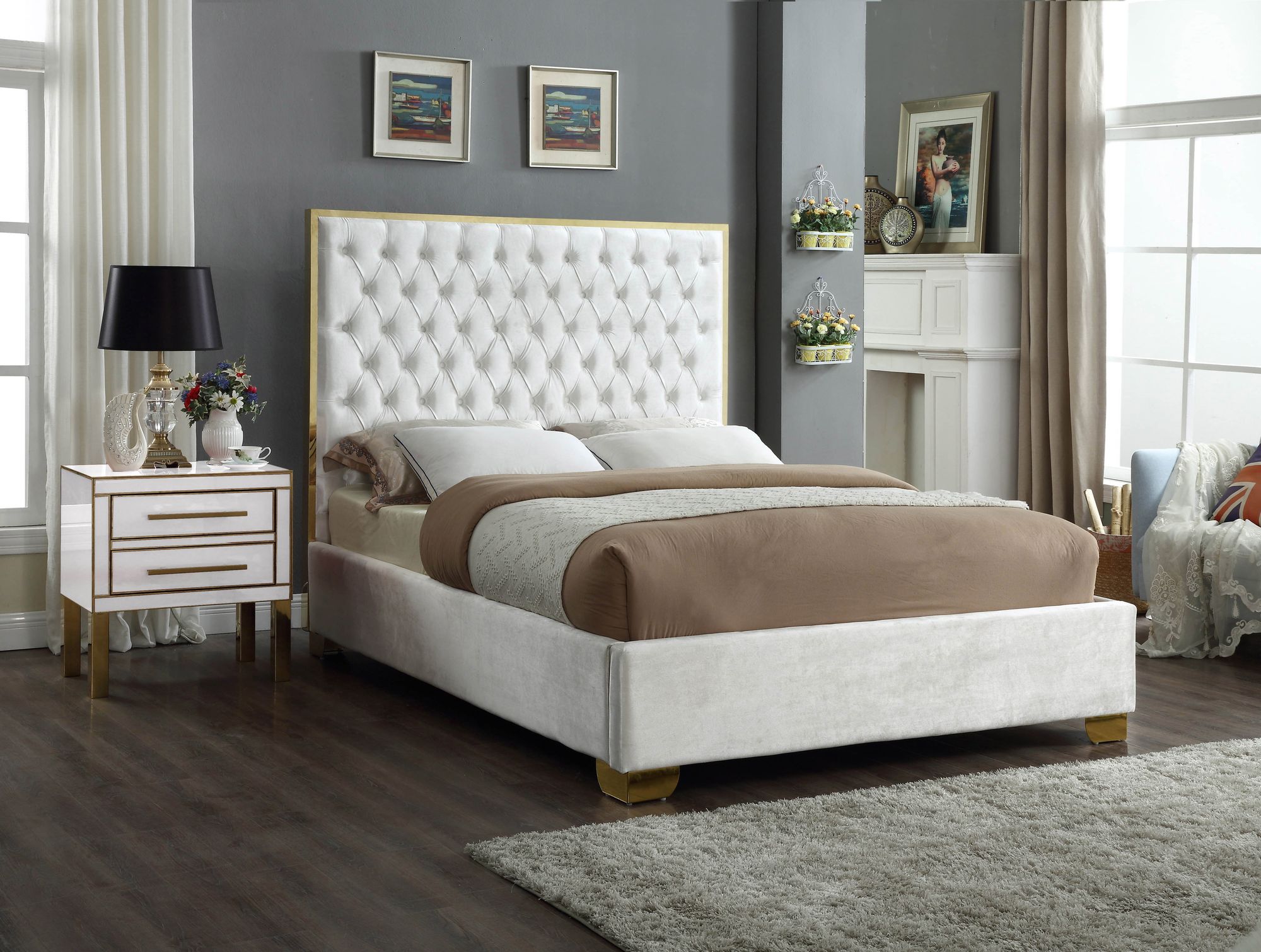 Lana Velvet Queen Size Bed