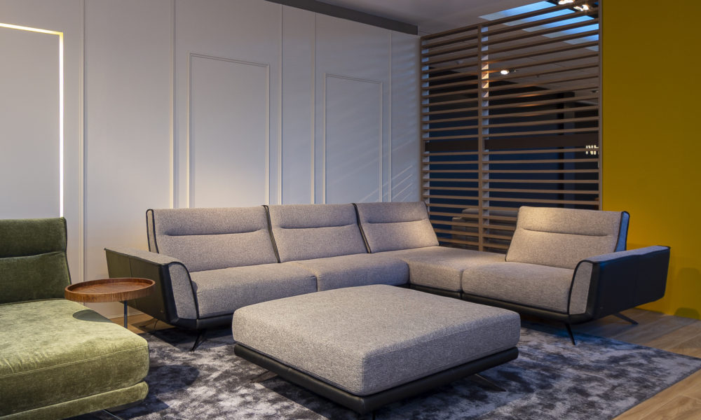 Rotterdam Fabric/Leather L-Shape Sectional Sofa w/ Chaise Lounge