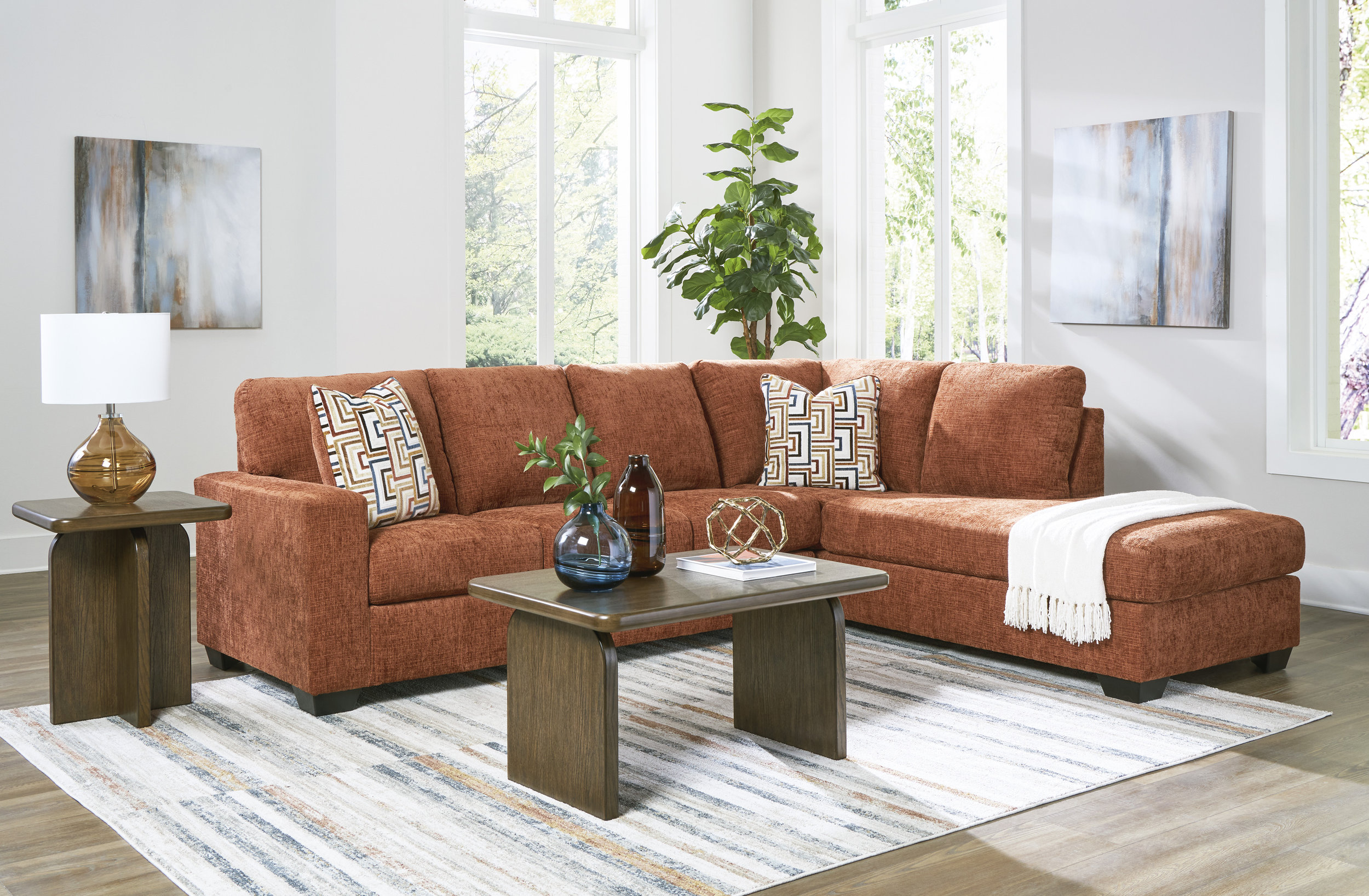 Aviemore Fabric Right 2-Piece Sectional w/Chaise