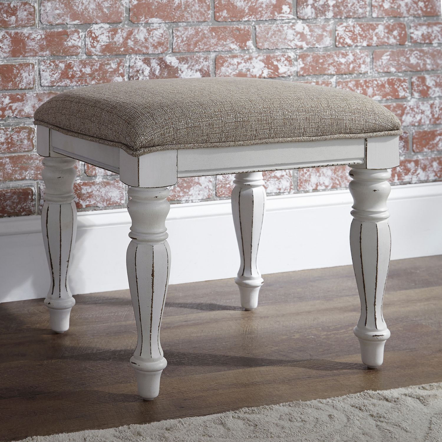 Magnolia Manor Rectangular Wood 3-Piece 5-Drawer Vanity Set