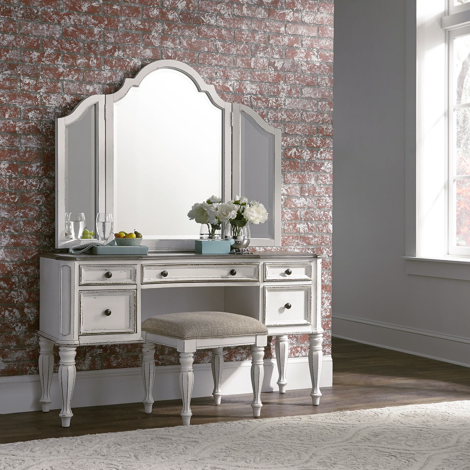 Magnolia Manor Rectangular Wood 3-Piece 5-Drawer Vanity Set