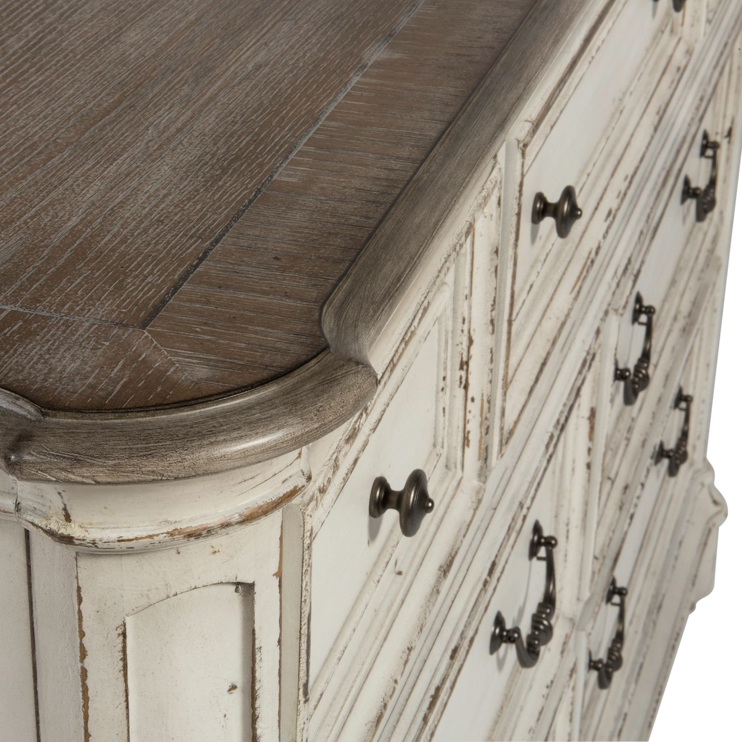 Magnolia Manor Antique White 7-Drawer Dresser | Liberty