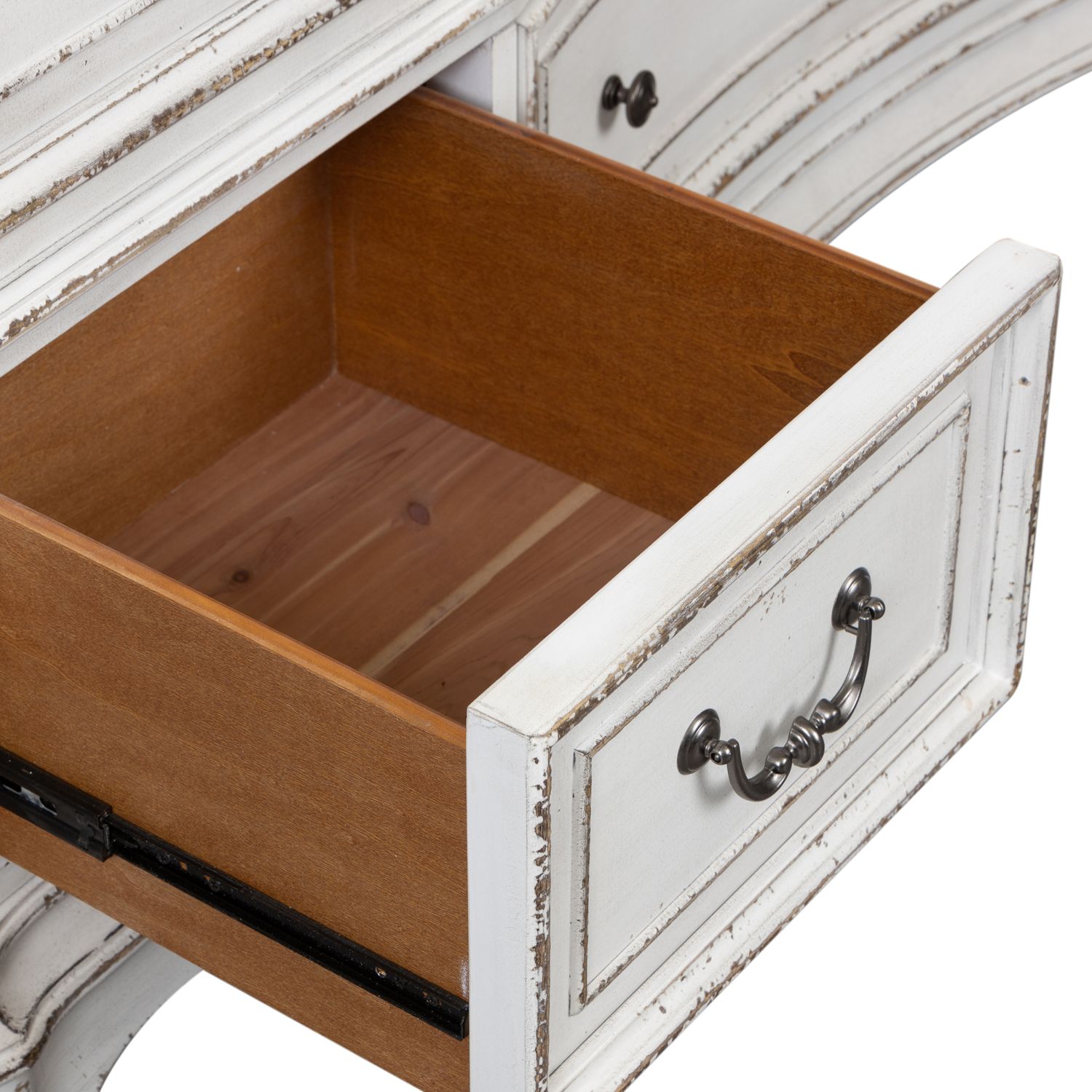 Magnolia Manor Wood Dresser w/9 Drawers
