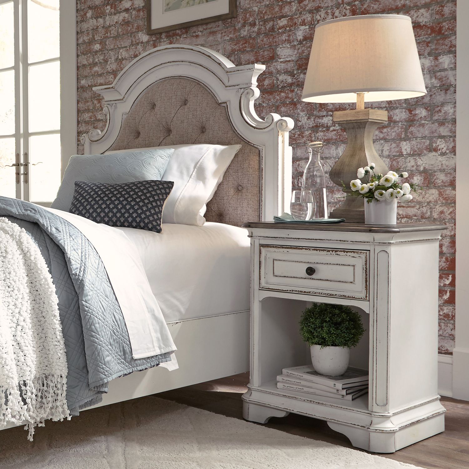 Magnolia Manor Antique White Upholstered Bedroom Set | Liberty