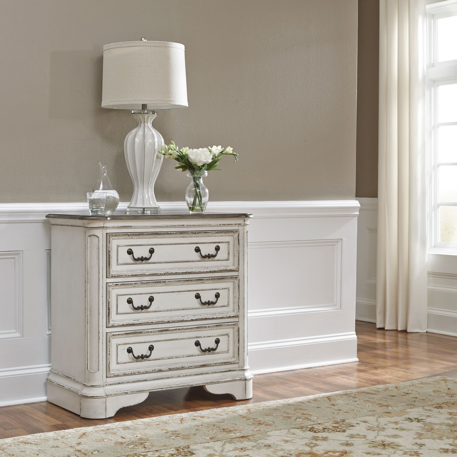 Magnolia Manor Antique White Panel Bedroom Set | Liberty