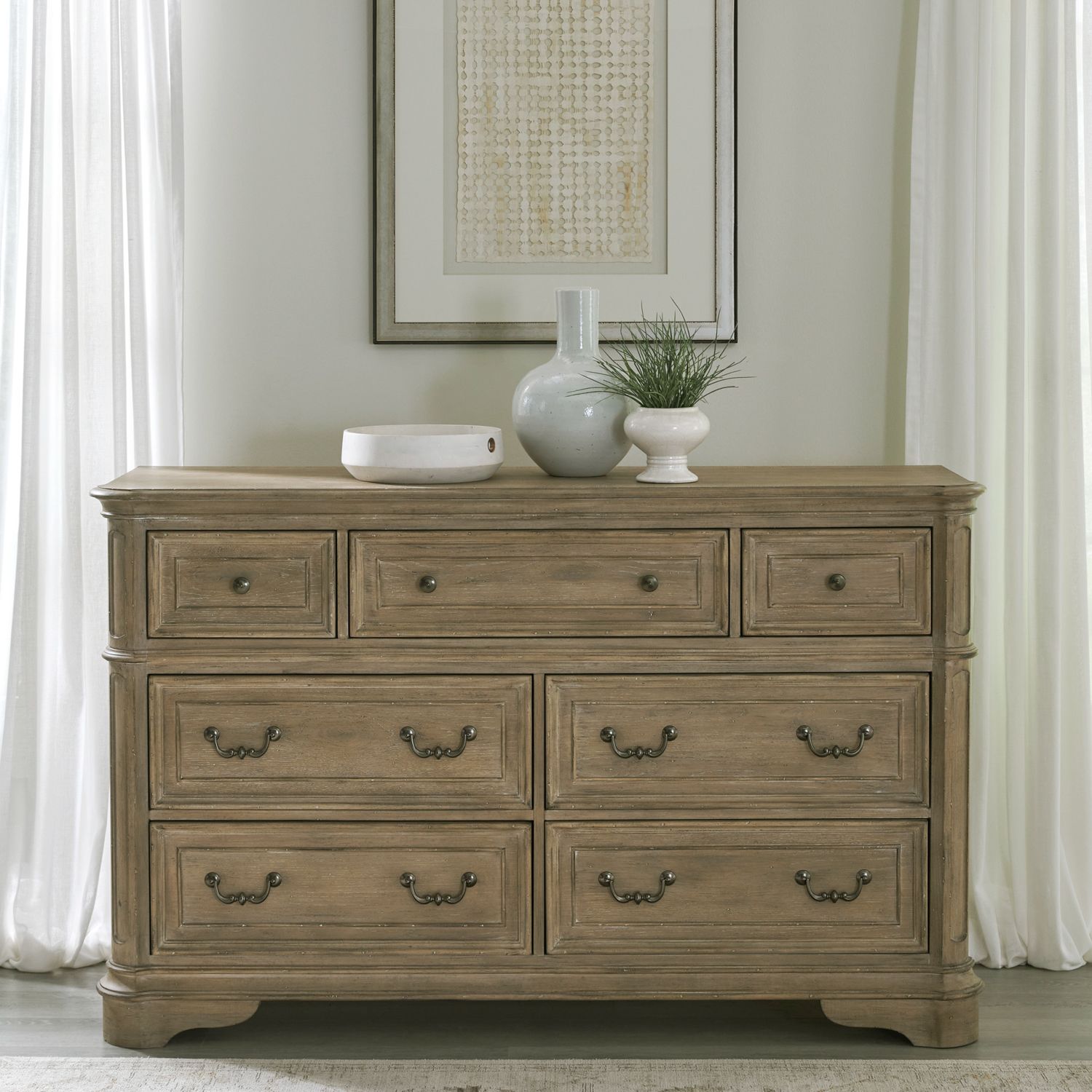 Magnolia Manor Wood Dresser w/7 Drawers