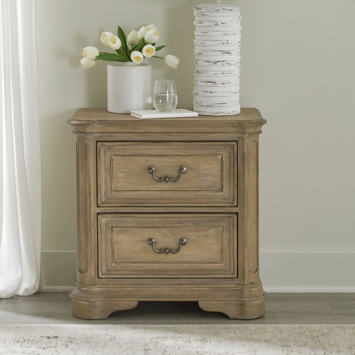 Magnolia Manor Wood Nightstand w/2 Drawers