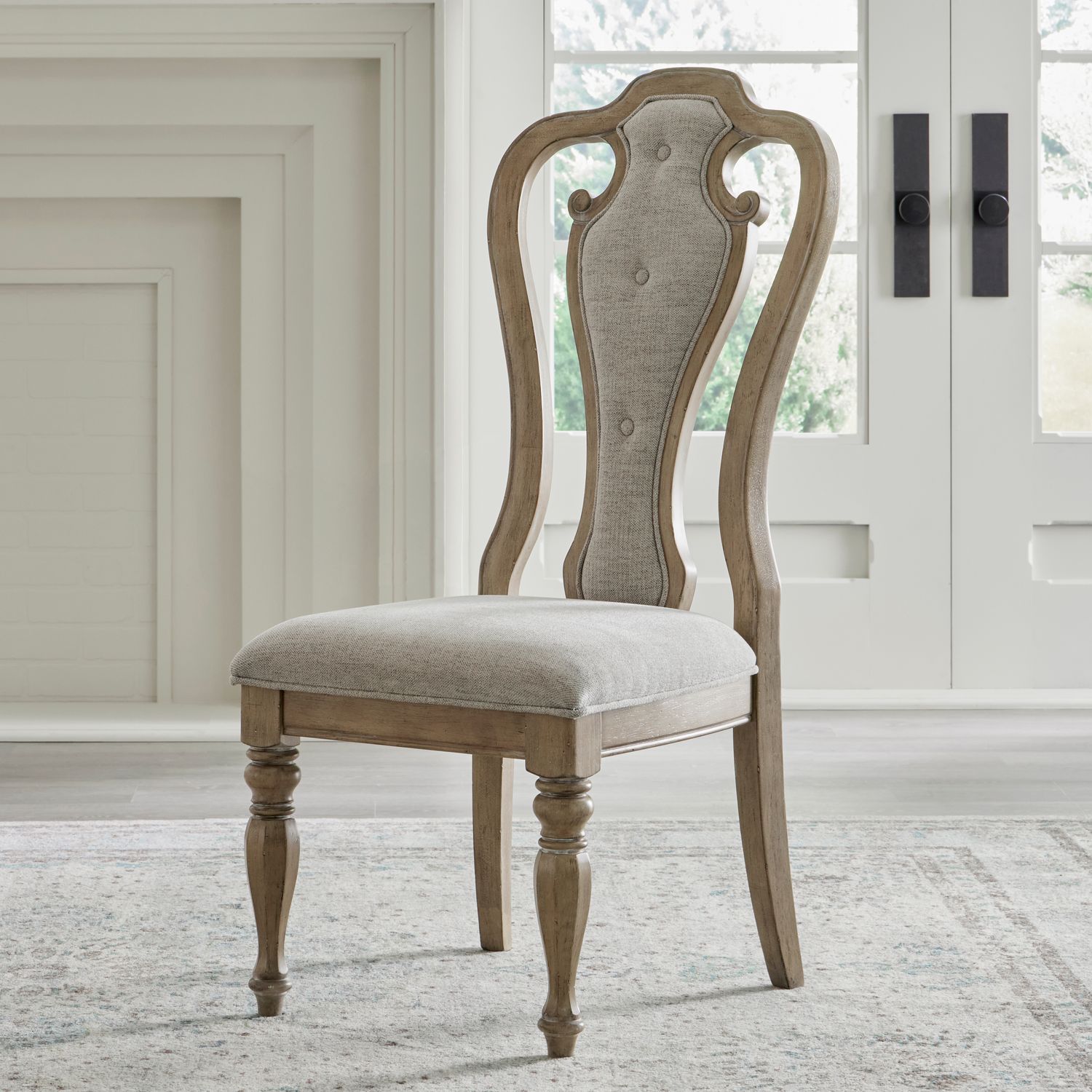 Magnolia Manor 90" Extendable Dining Set | Weathered Bisque