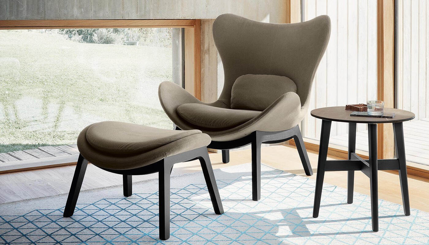 Lazy Fabric/Wood Customizable Upholstered Lounge Armchair