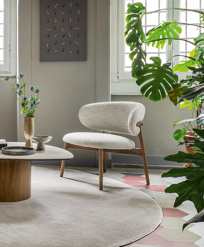 Oleandro Fabric/Wood Customizable Upholstered Lounge Chair