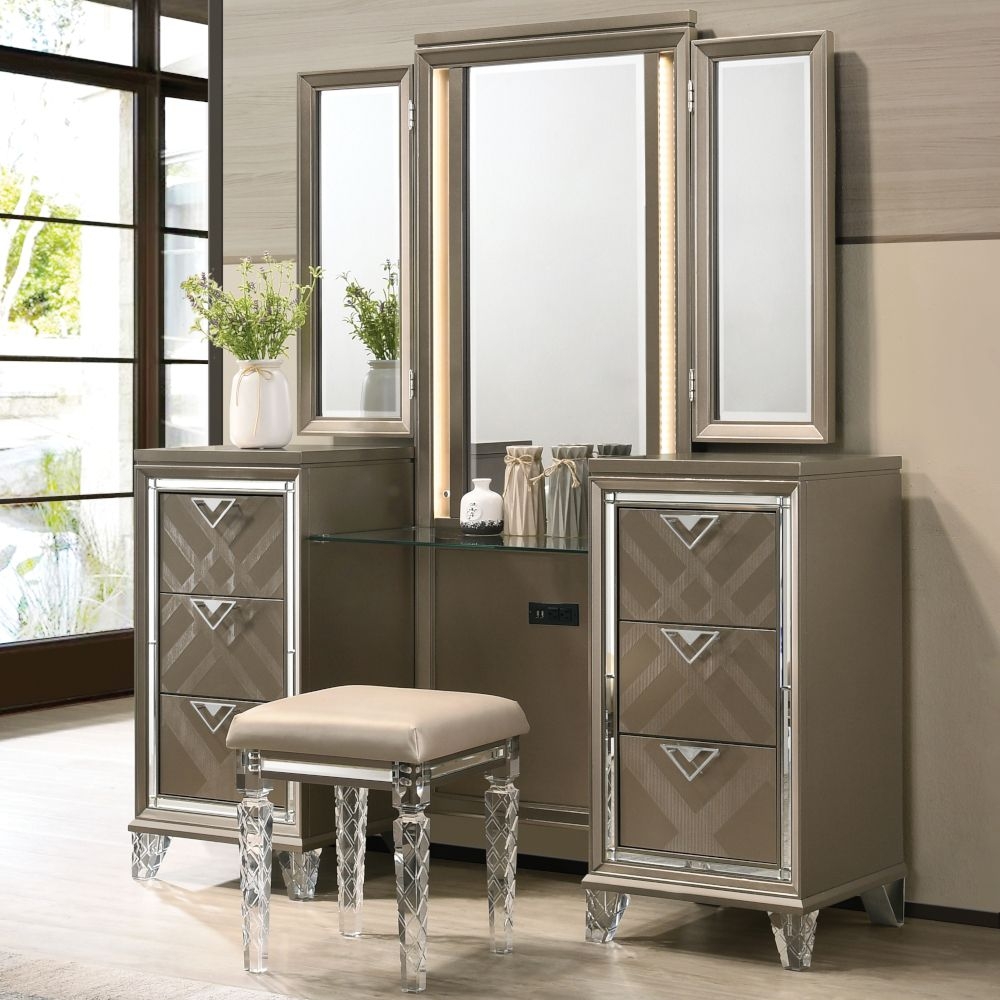 Skylar Wood Vanity Desk w/Mirror & 6 Drawers