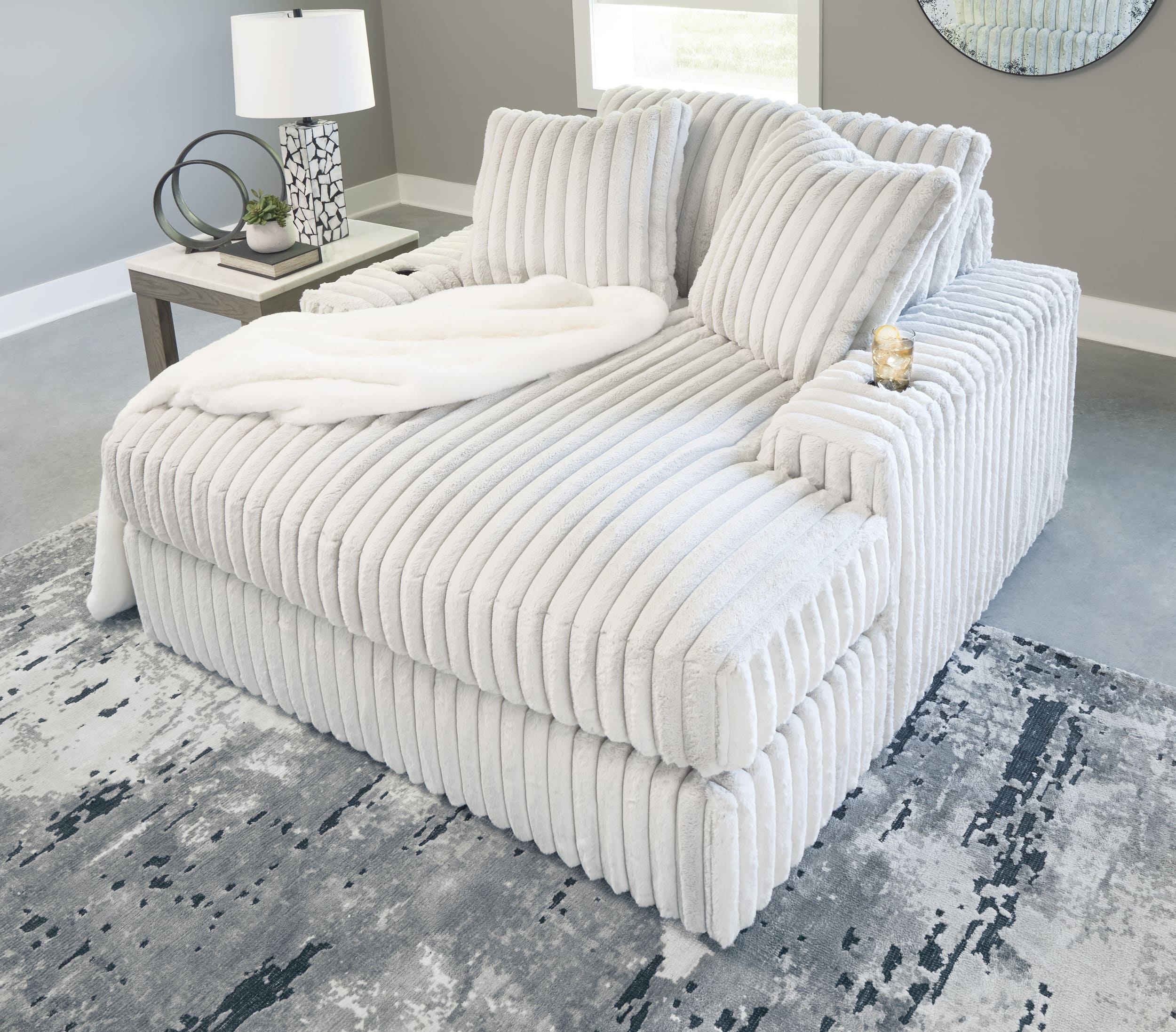 Stupendous Polyester Oversized Chaise