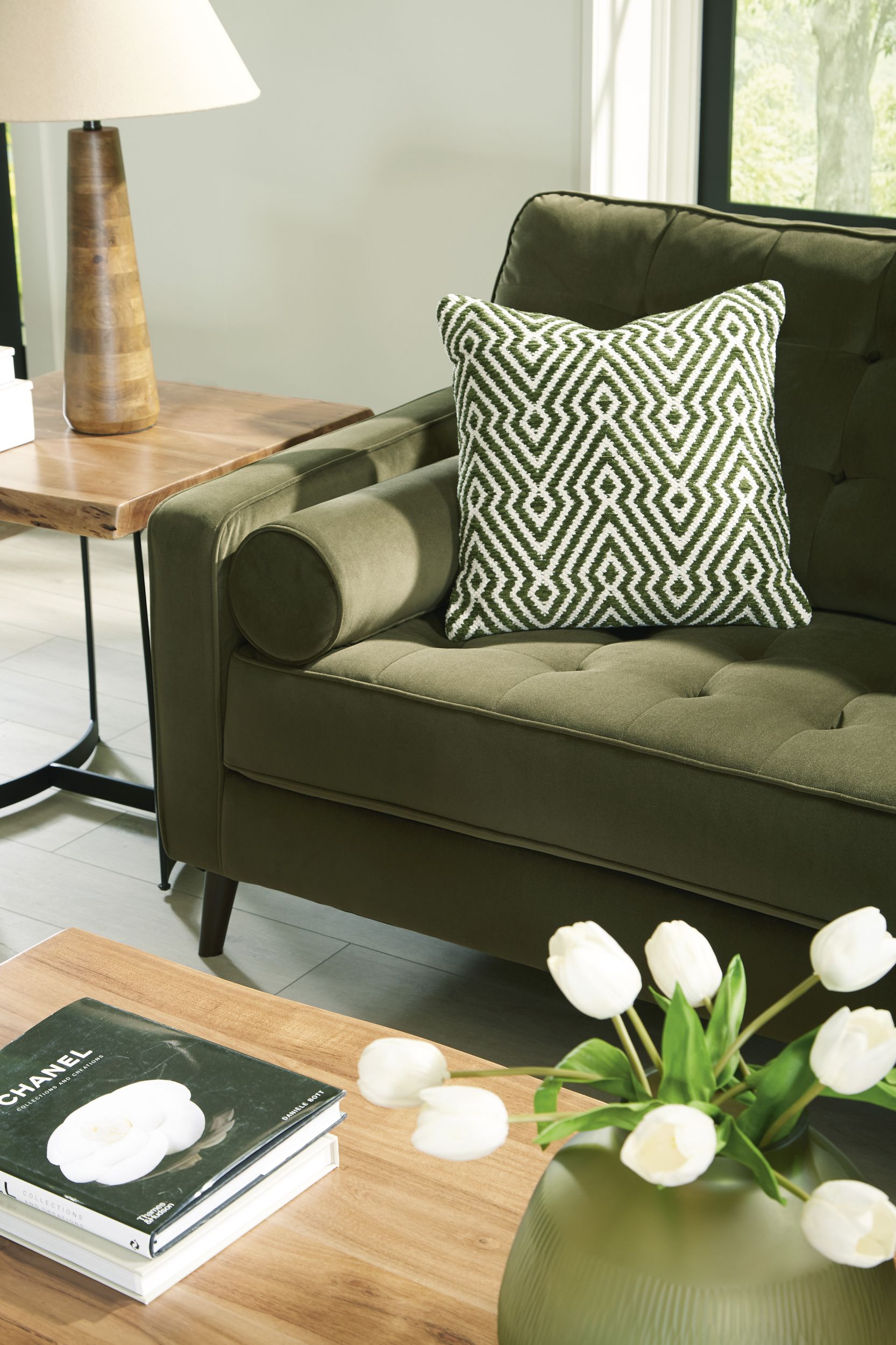 Reveon Lakes Polyester Living Room Set