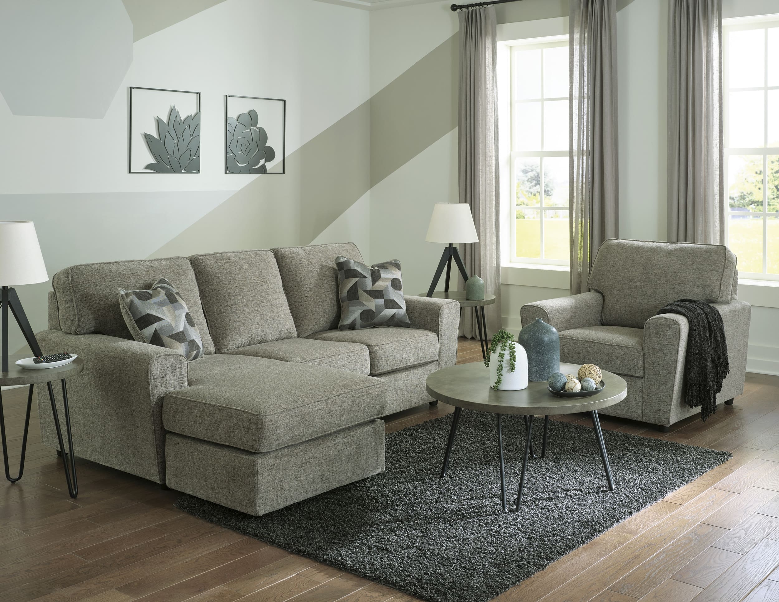 Cascilla Polyester Chair