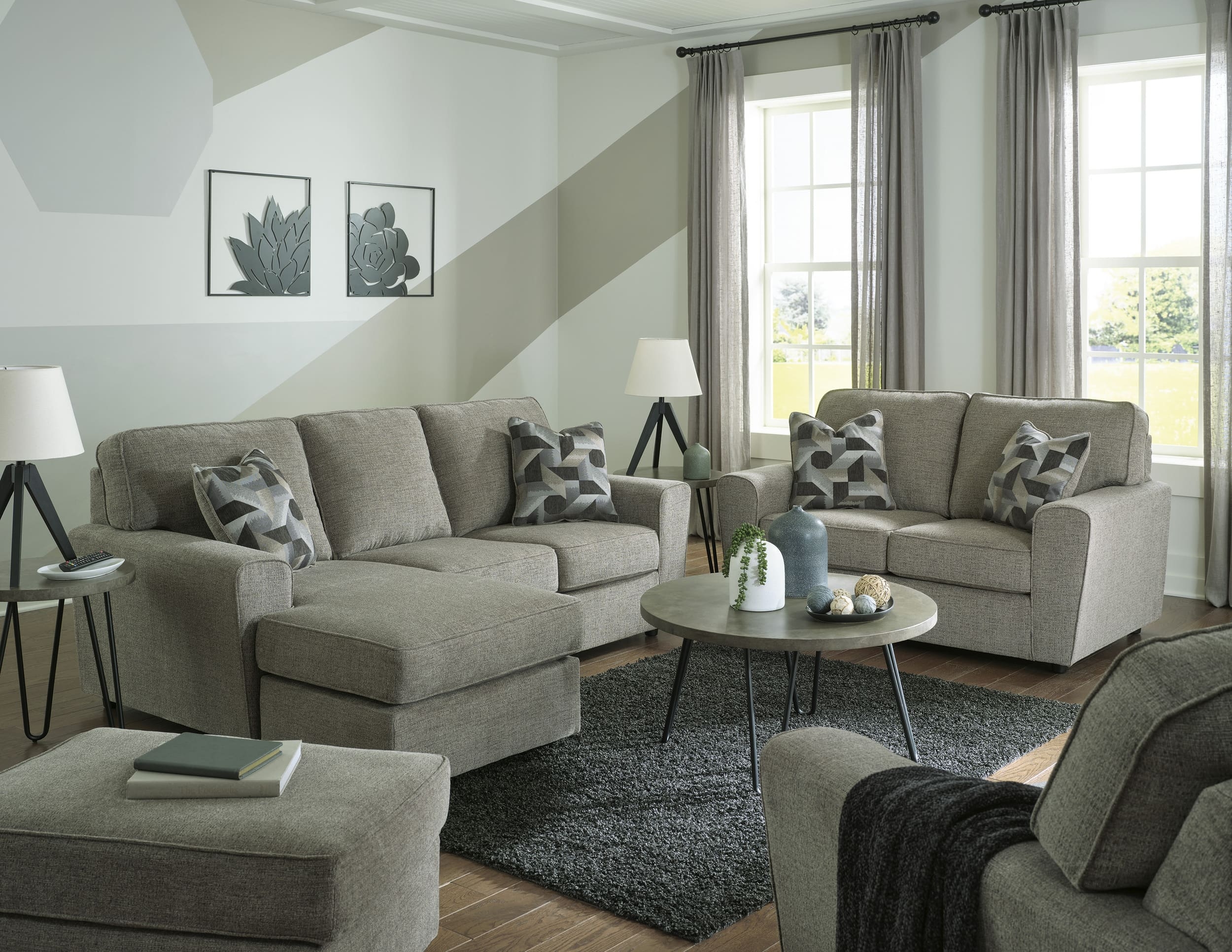 Cascilla Polyester Loveseat