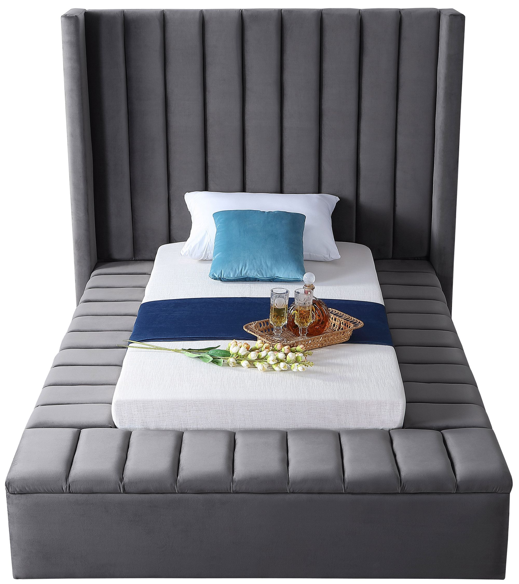 Kiki Velvet Twin Size Bed