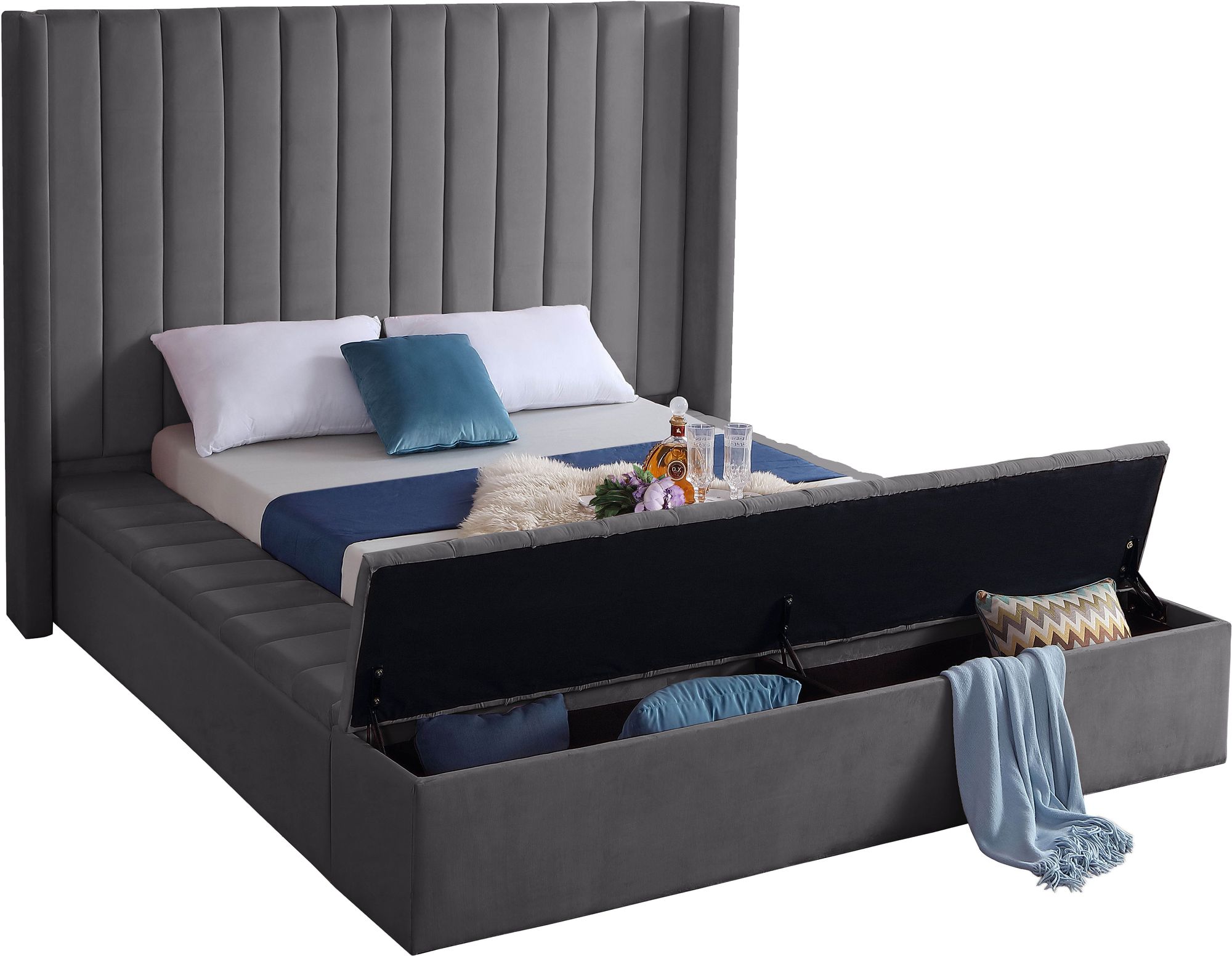 Kiki Velvet Queen Size Bed