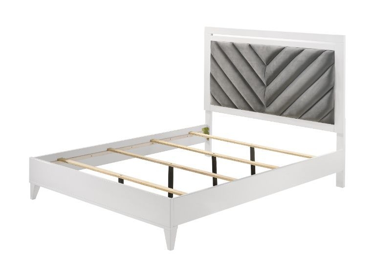 Chelsie Fabric/Wood Panel Bedroom Set